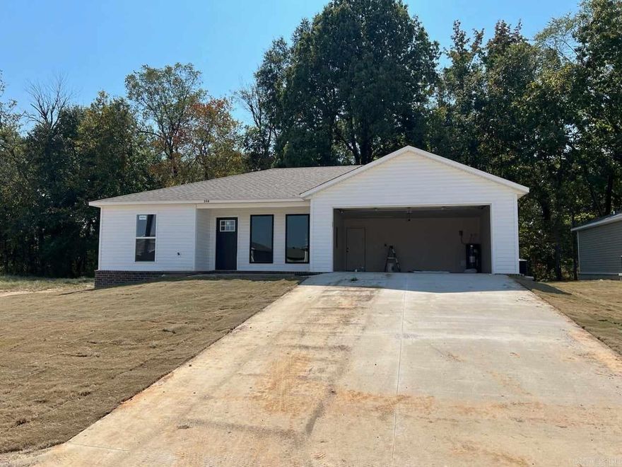 New Construction 3-bedroom 2 bath energy efficient siding homes with brick skirt. Comes with one year builder warranty and prepaid termite coverage for first year.  6 MORE PROPERTIES WILL BE AVAILABLE AT SAME PRICE WITHIN THE NEXT 90 DAYS TAKE YOUR PICK 300,208,205,207,209,213 AND 301