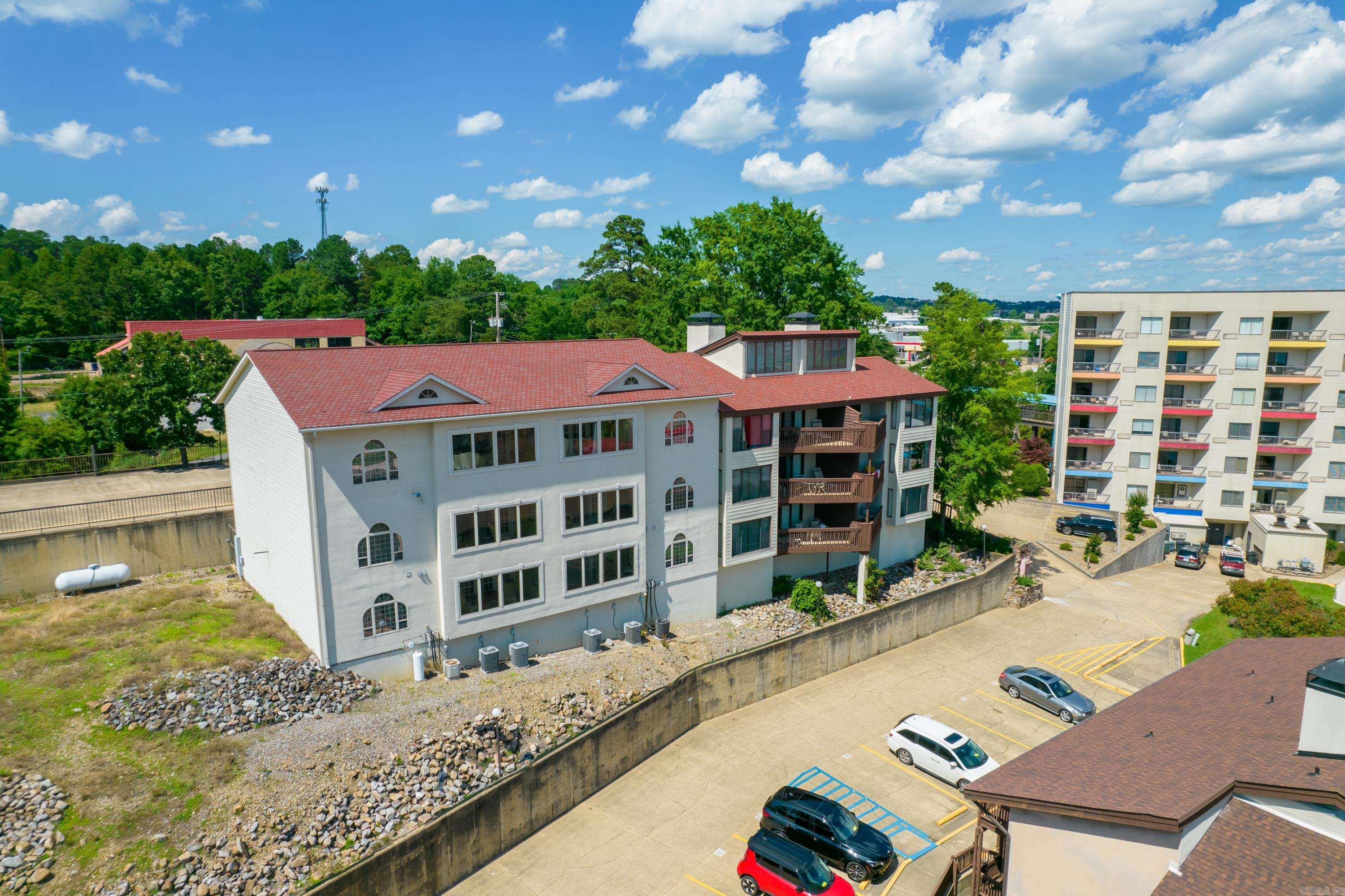 VISTA VILLAS at SUNBAY HPR - Residential
