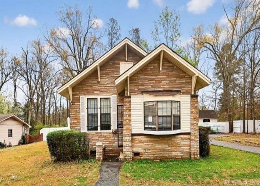 Here is a little gem on a large lot with detached garage. Nice curb appeal and near medical, shopping and schools. Home may need a new roof and other repairs. RESERVE AUCTION PROPERTY- Property sold “AS-IS” without contingencies, repairs, warranties, guarantees or representation as to listing accuracy, property information, photo or other depiction included or described herein. Inspect before bidding.