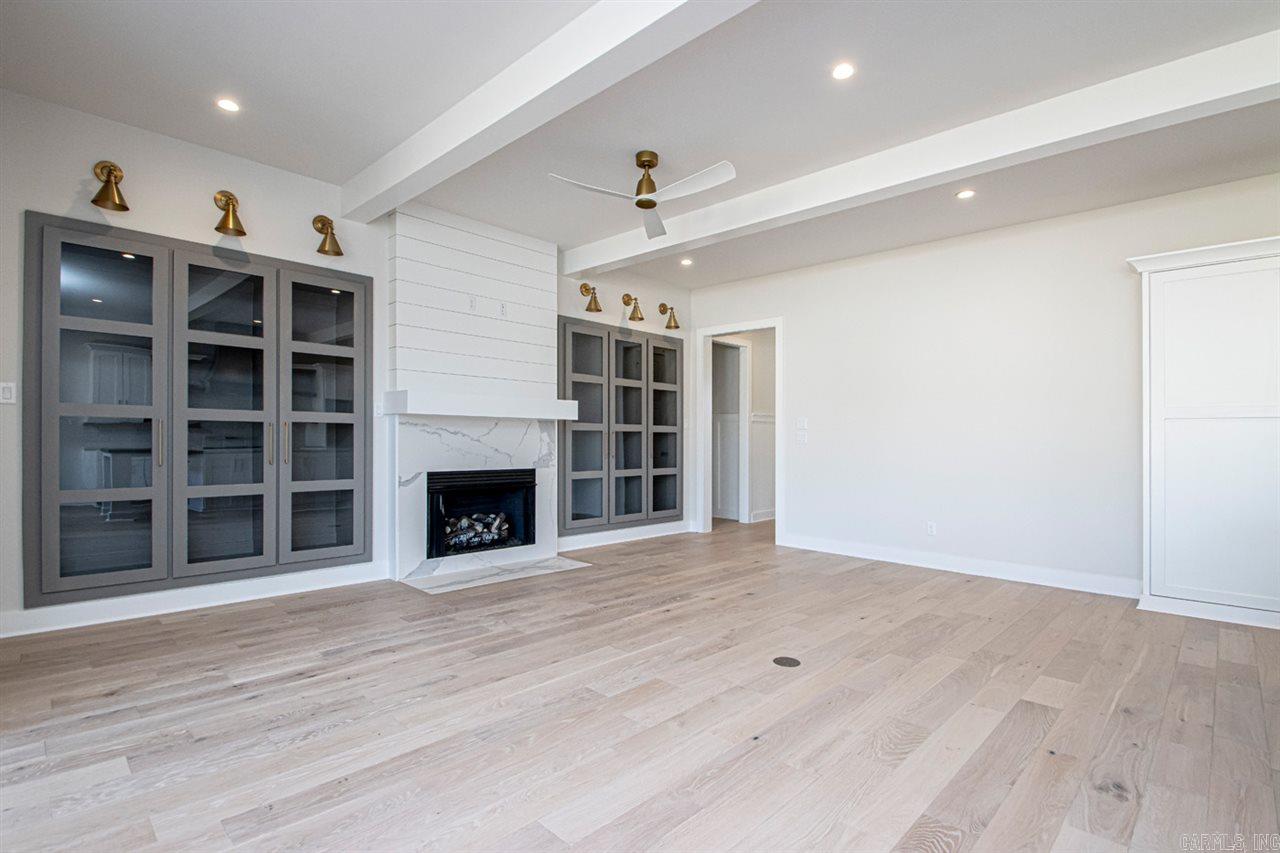 Hollywood - Residential
