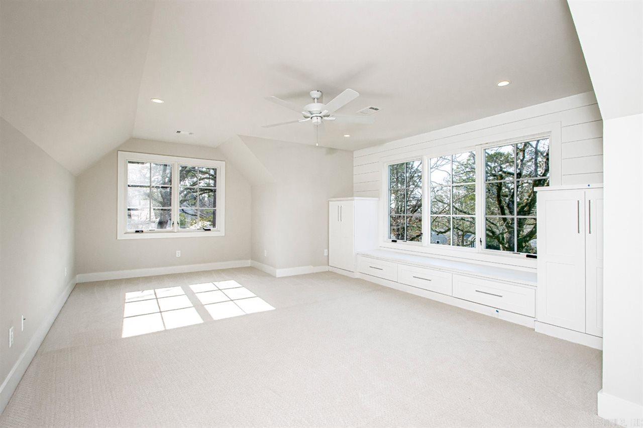 Hollywood - Residential
