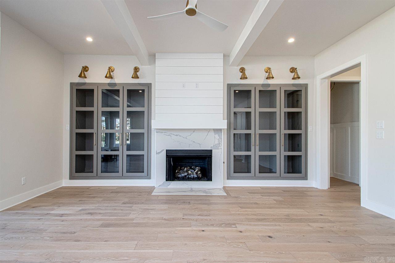 Hollywood - Residential