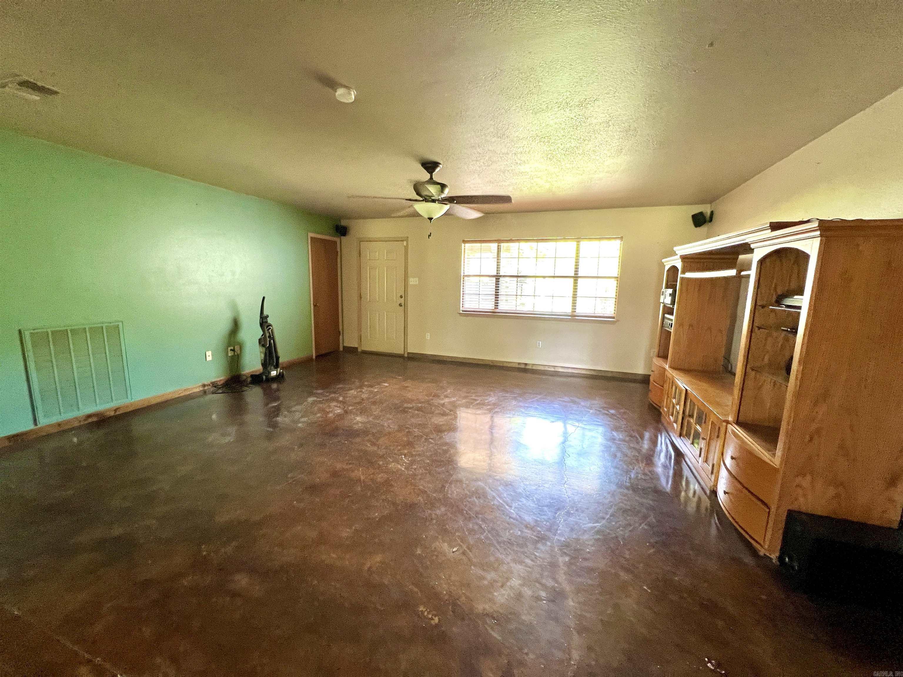 HOOVER FARMS - Residential