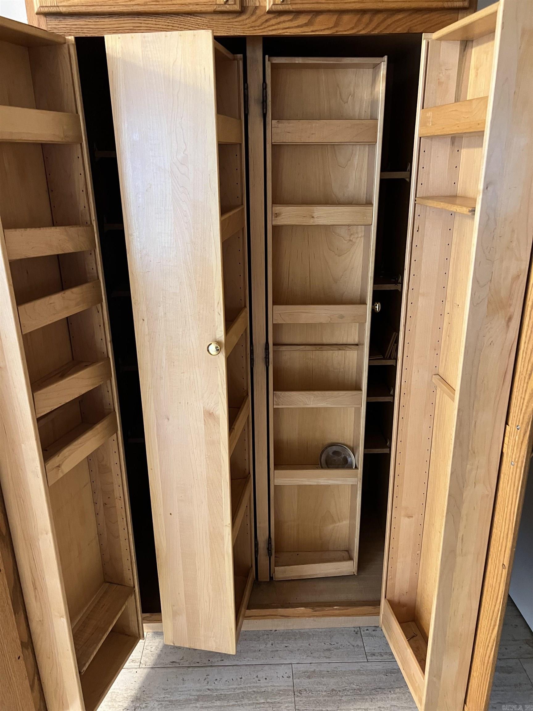 nil - Residential Lease