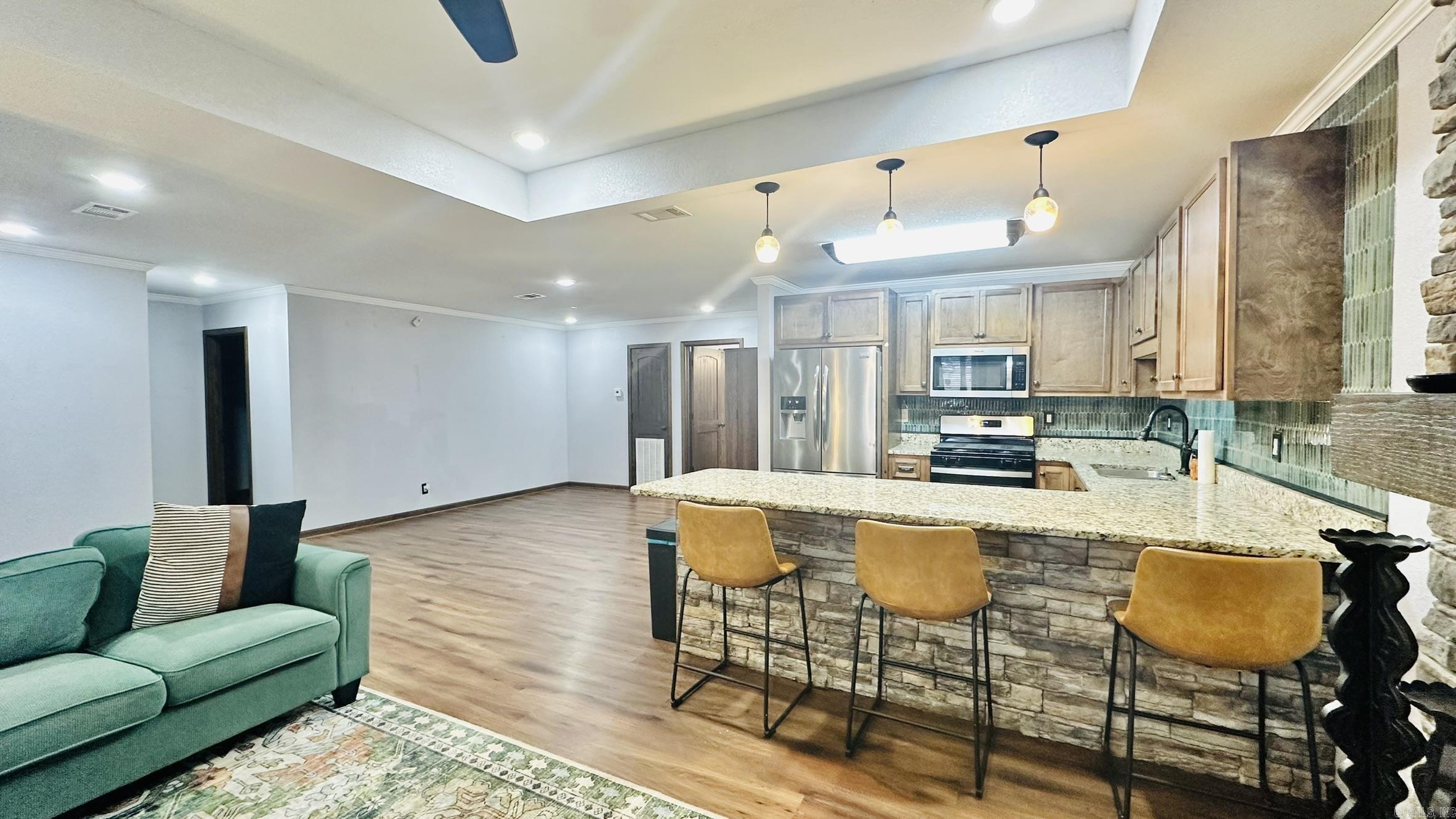 SUSAN MONTGOMERYS - Residential