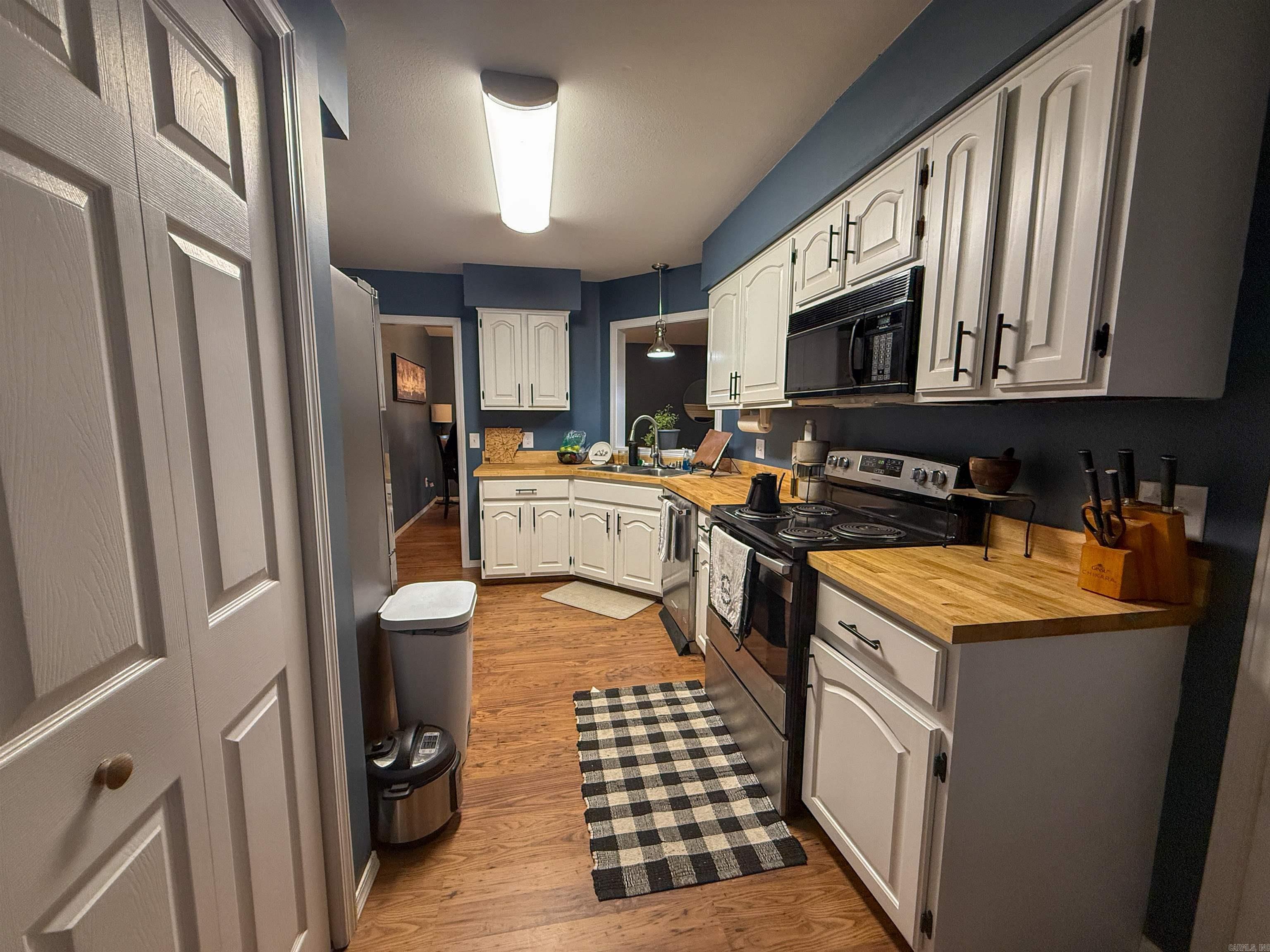 LAKEHILL - Residential