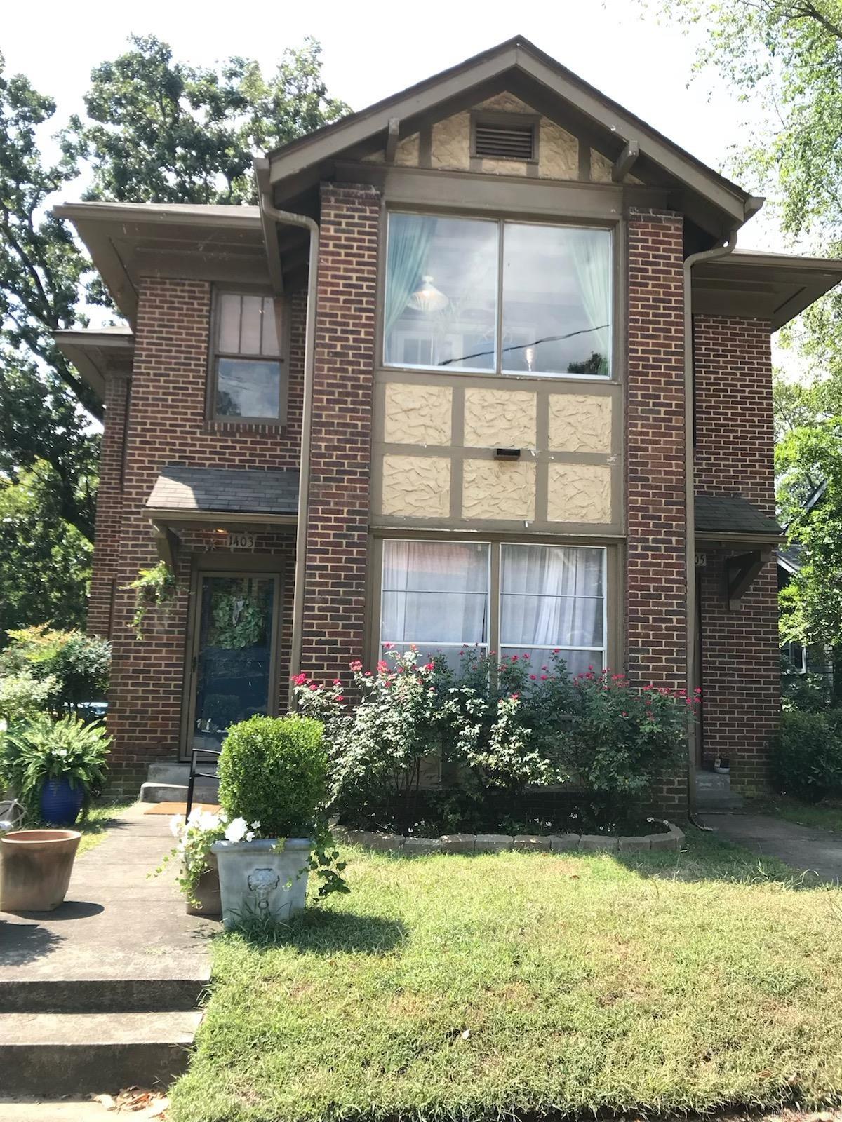 Prime Hillcrest location and conveniently close to UAMS! Recently updated townhome lower unit. 2 bedrooms, 1 full bath. Beautiful hardwoods throughout, large backyard, and enclosed porch! This property is managed by Hoffman Team so beware of scammers - we will never ask you to Cashapp us money. The lease for this property is for 18 months to 2 years with a 3% increase after the first year. Income must be 3x the amount of rent. Deposit, first month’s rent, and the $50 administration fee due before move in. This property does not accept section 8.