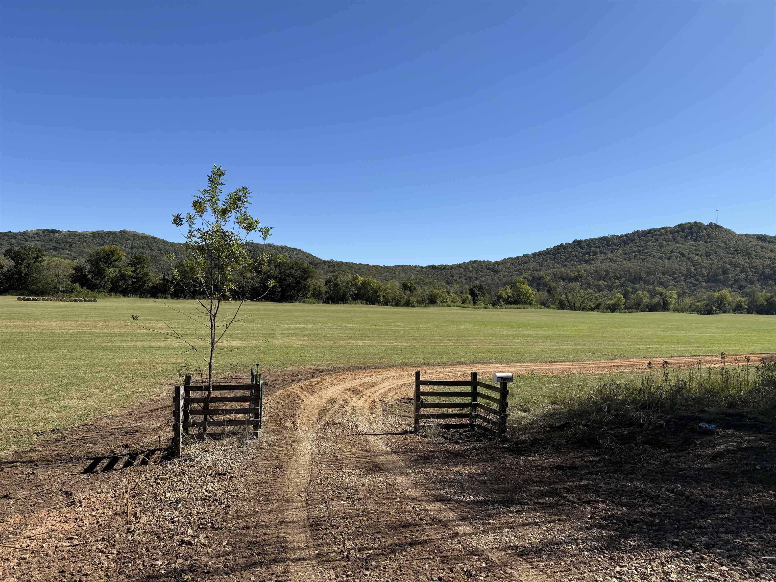 Metes & Bounds - Land