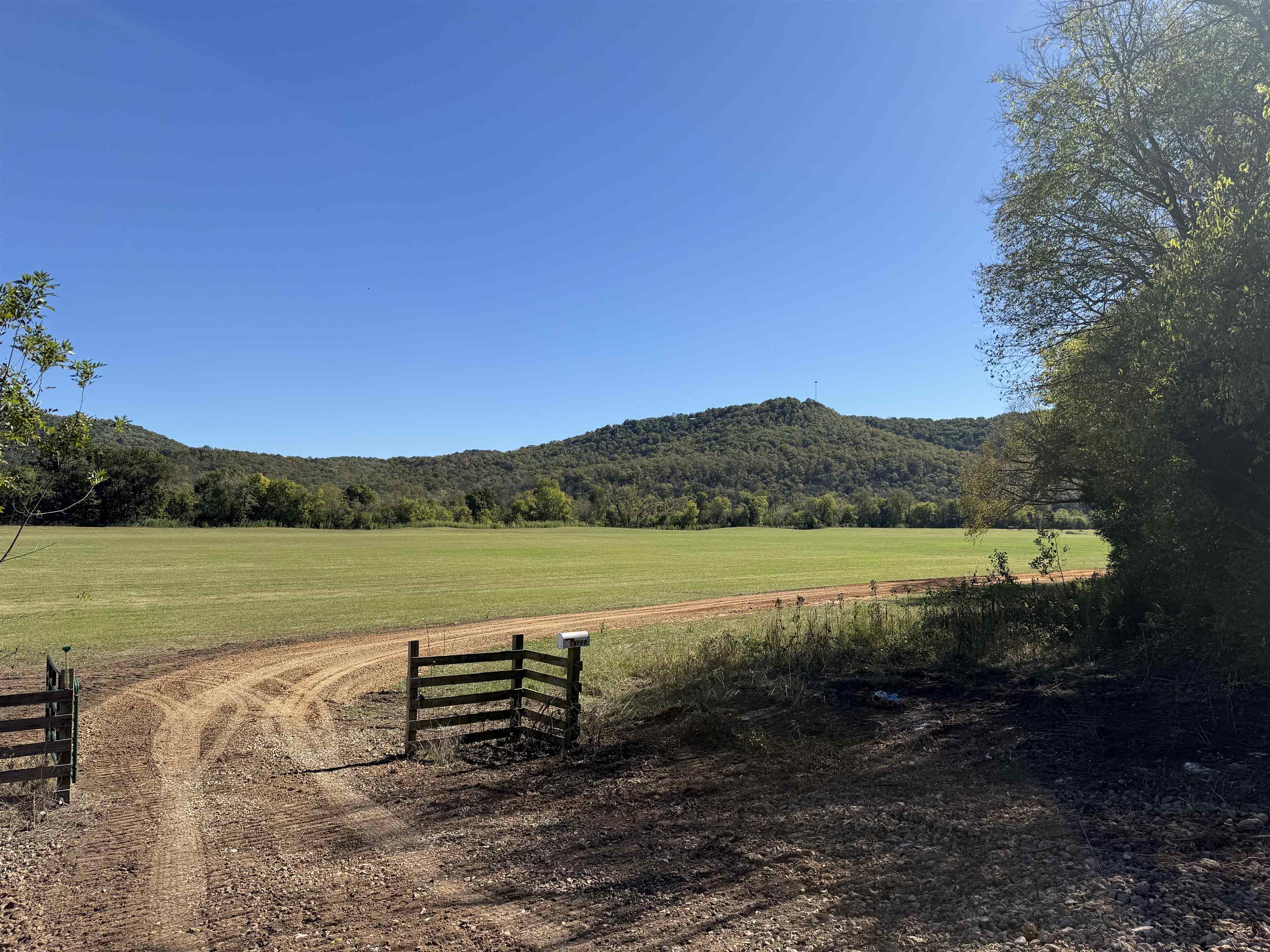 Metes & Bounds - Land