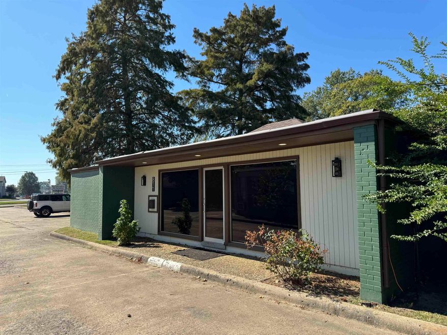 Total transformation on this Commercial business in the heart of Jacksonville close to new Hospital and LRAFB!  This facility originally was a pharmacy and now has been converted to a beautiful day spa...   Complete remodel down to the studs with new plumbing, electrical, HVAC, floors, sheetrock, bath room, lighting  with laundry room added.  Has 4 seperate rooms now that could be used as office space for any business desire or continue to run a day spa!  Come check it out today!