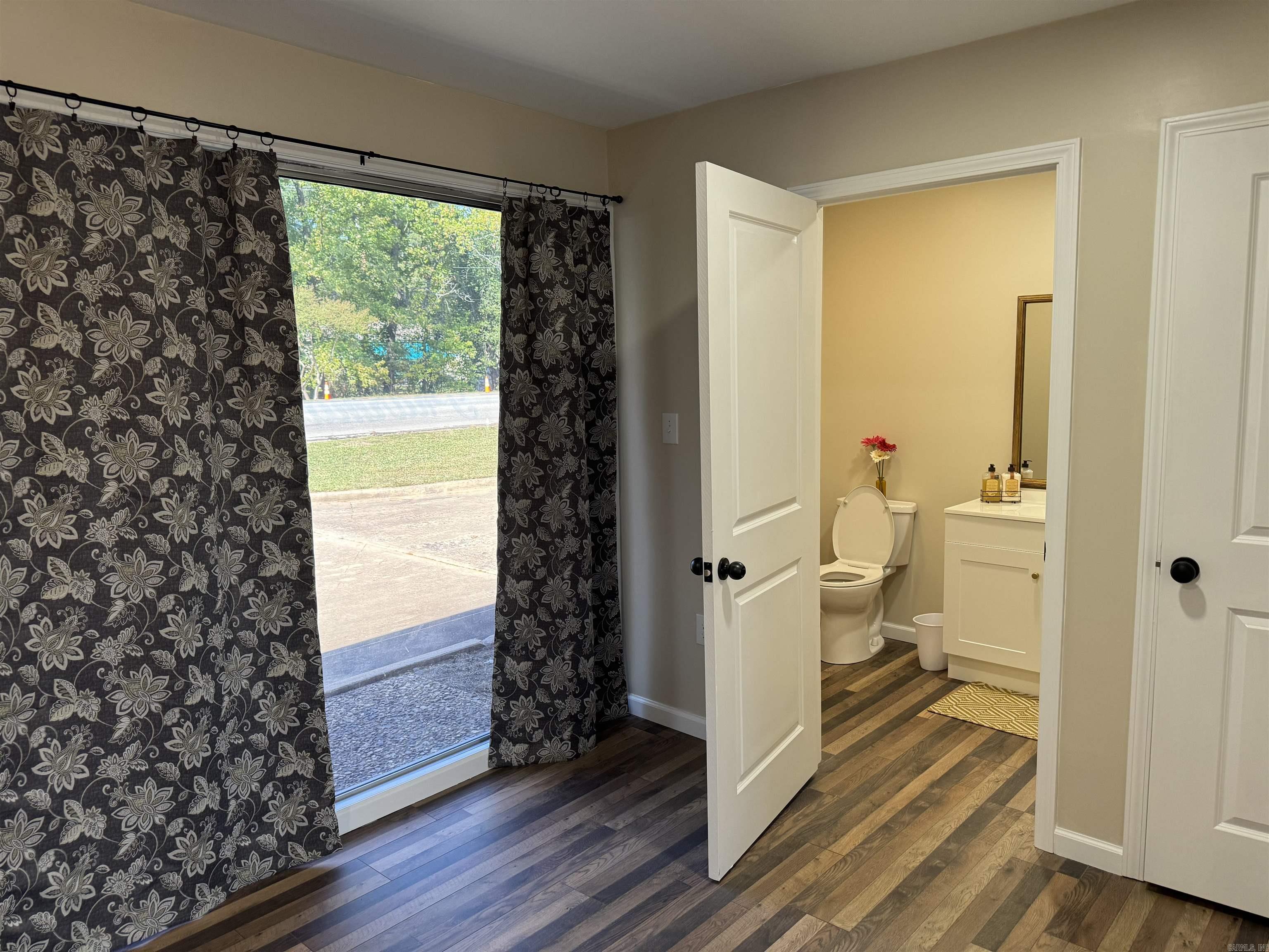 Jacksonville - Commercial Sale