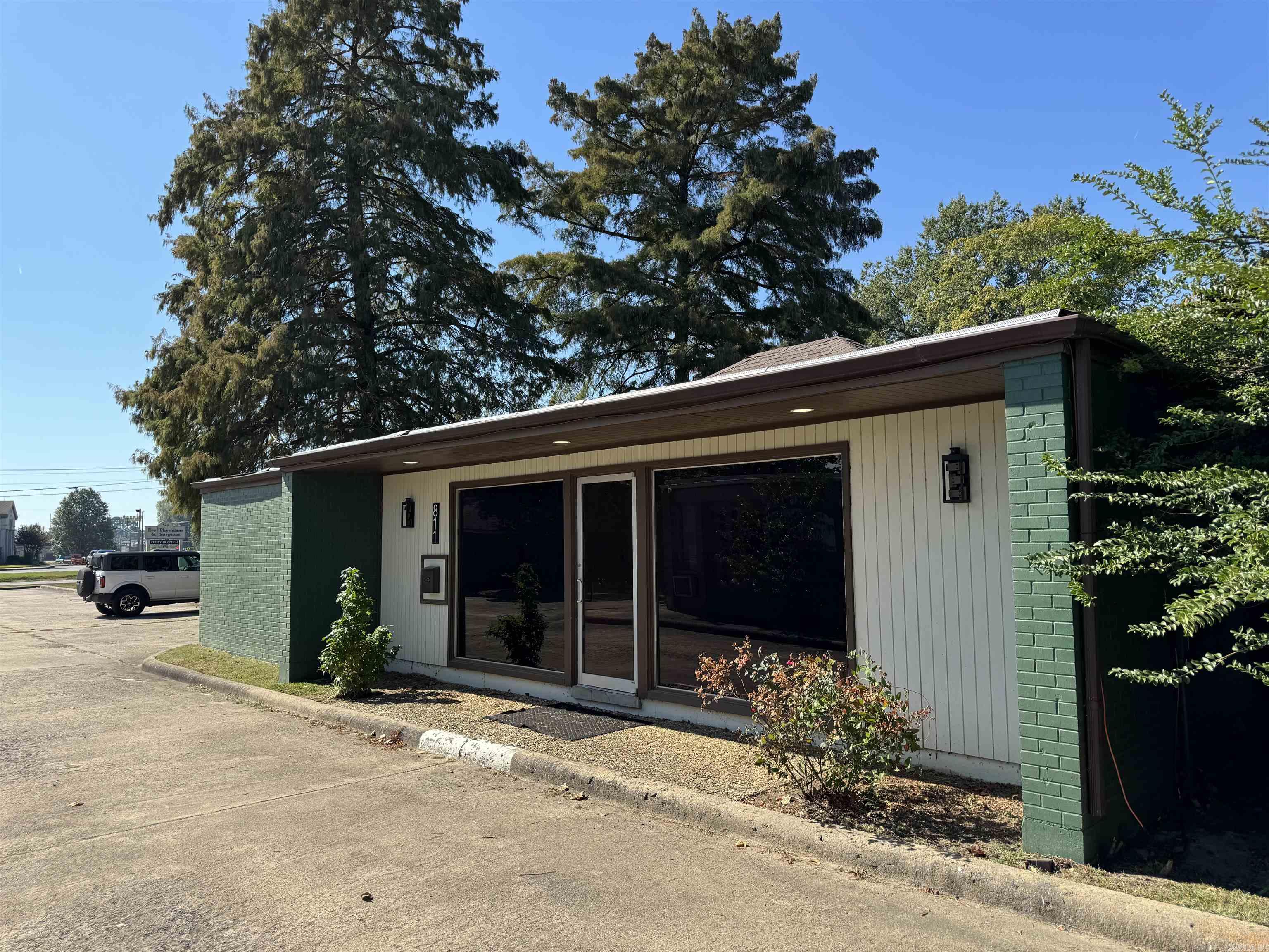 Jacksonville - Commercial Sale