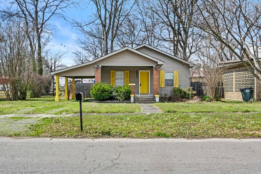 Charming 3-bedroom, 1-bathroom cottage-style home in a convenient location. This cozy property features a large, privacy-fenced backyard, a spacious dining room, and a covered carport. With Bald Knob Schools just a short walk away, iRecent updates have enhanced the home's appeal, yet it’s priced with room for you to add your own touches and make it your own. Priced to sell as-is.