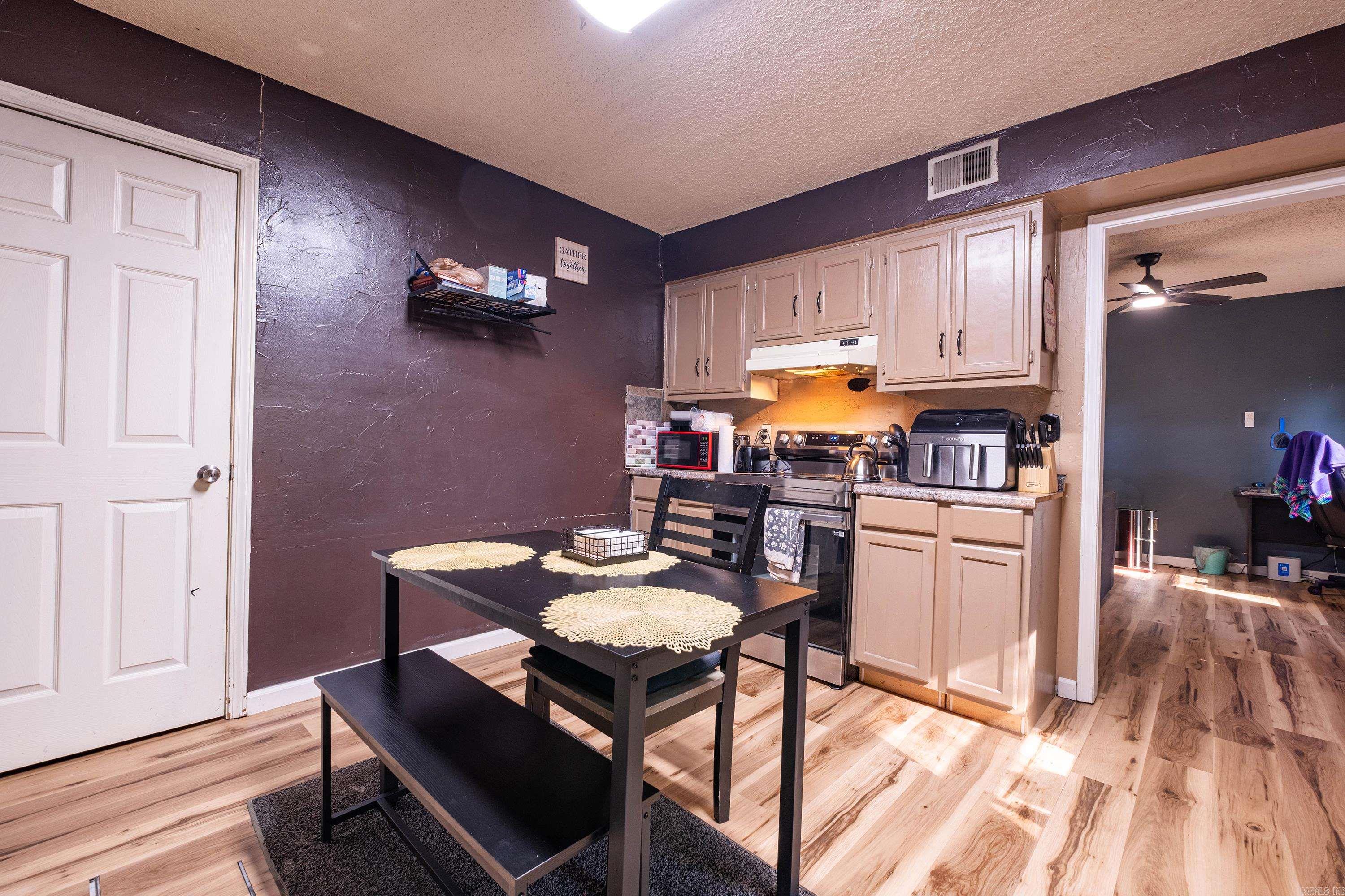 CARYWOOD - Residential