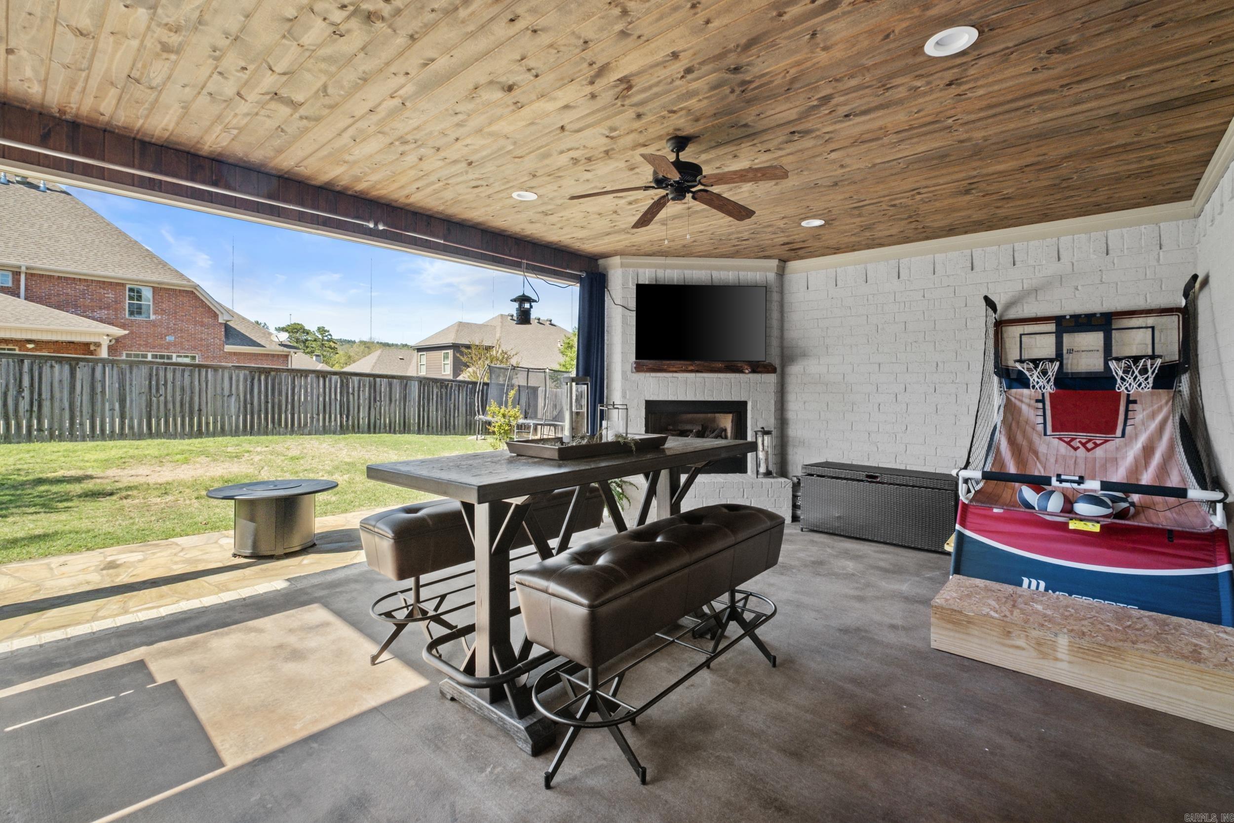 CHENAL VALLEY "MIRABEL COURT" - Residential