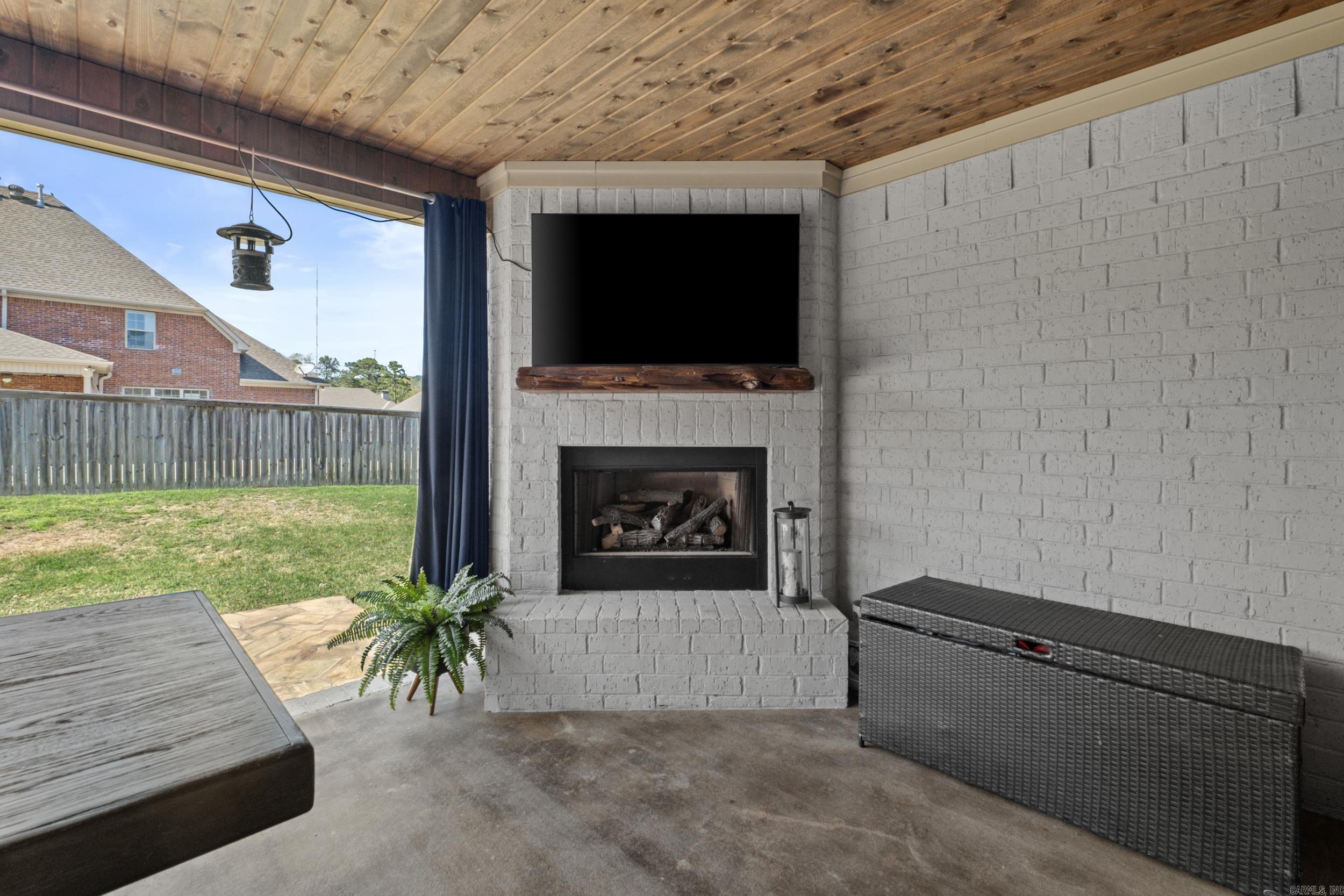 CHENAL VALLEY "MIRABEL COURT" - Residential