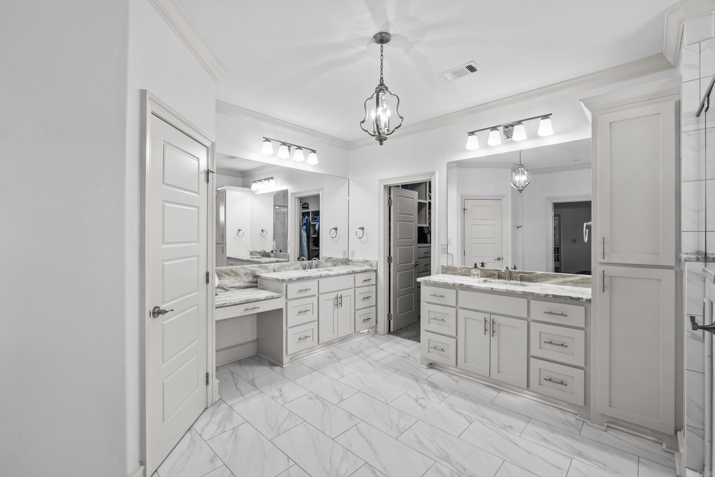 CHENAL VALLEY "MIRABEL COURT" - Residential