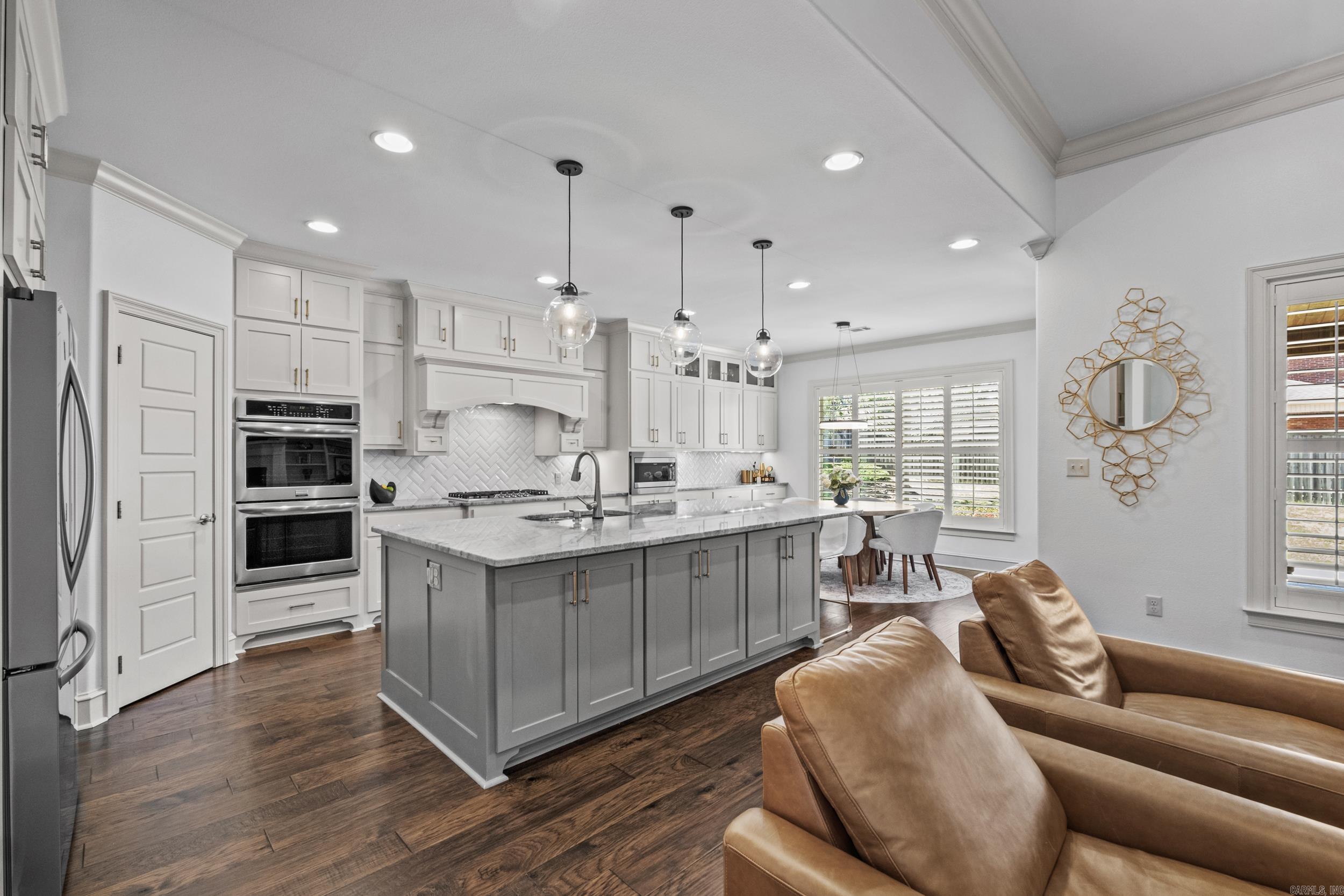 CHENAL VALLEY "MIRABEL COURT" - Residential