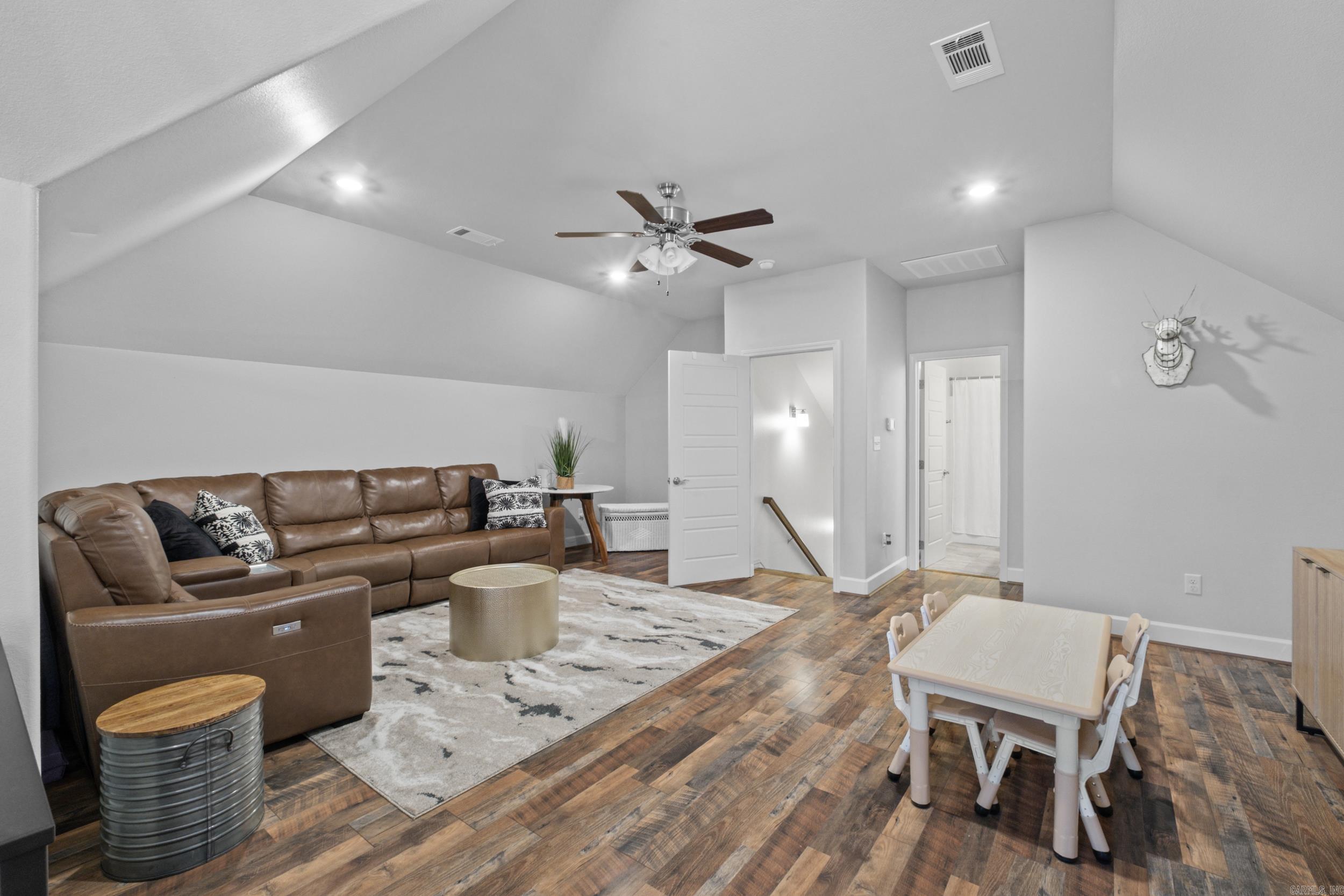 CHENAL VALLEY "MIRABEL COURT" - Residential