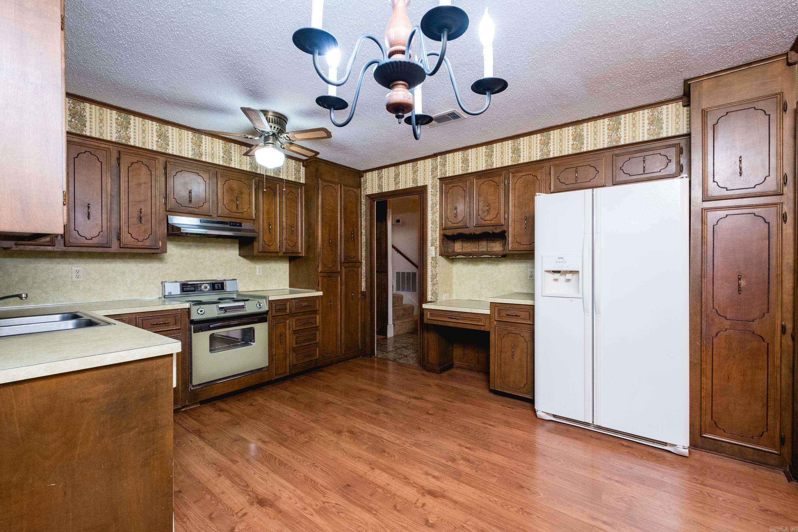 ECHO VALLEY - Residential