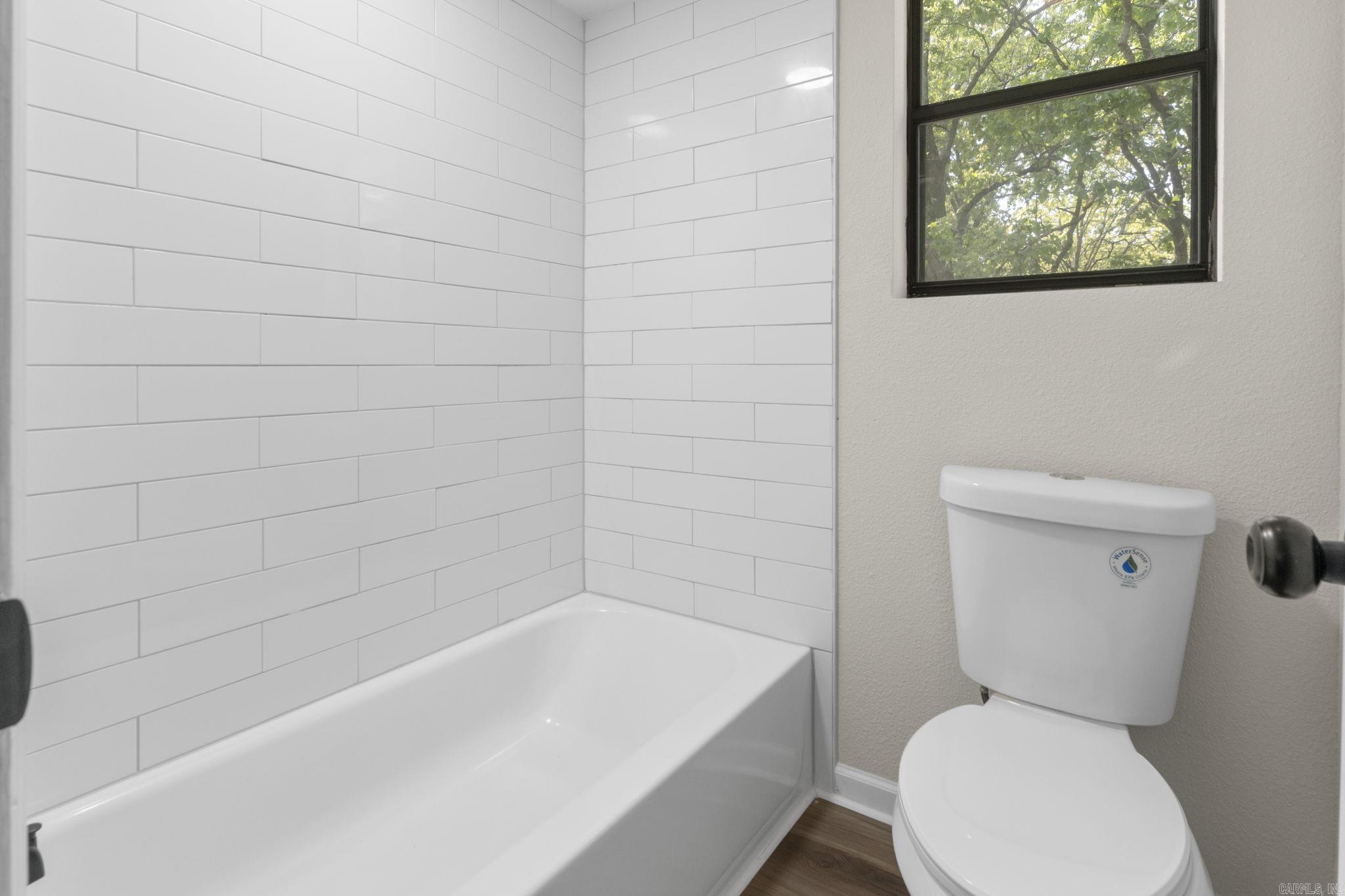 LAKEWOOD NE - Residential