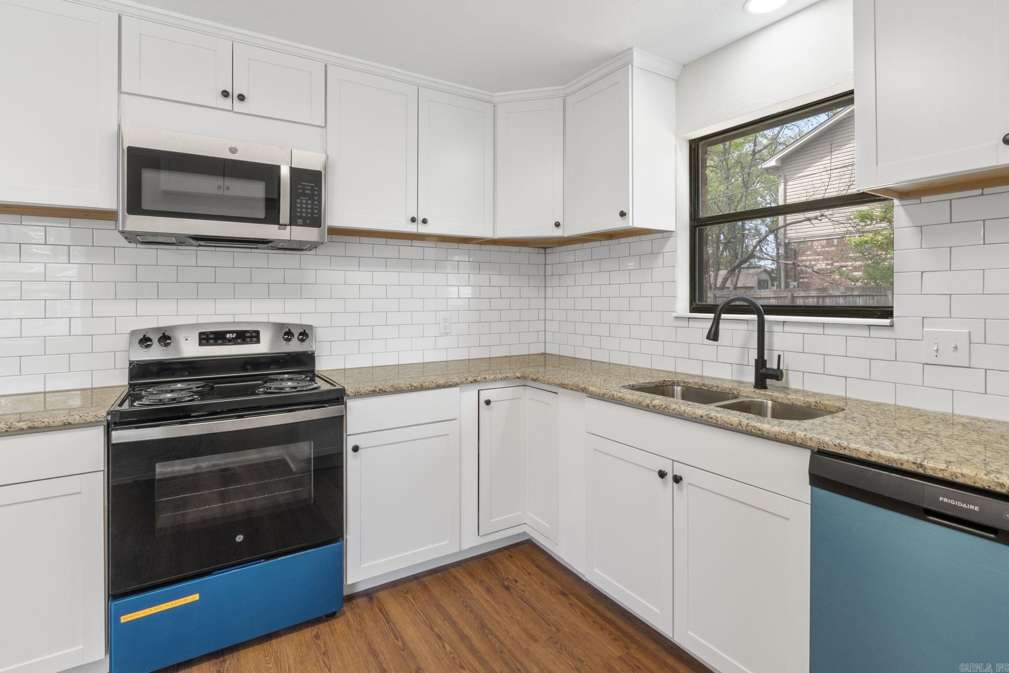 LAKEWOOD NE - Residential