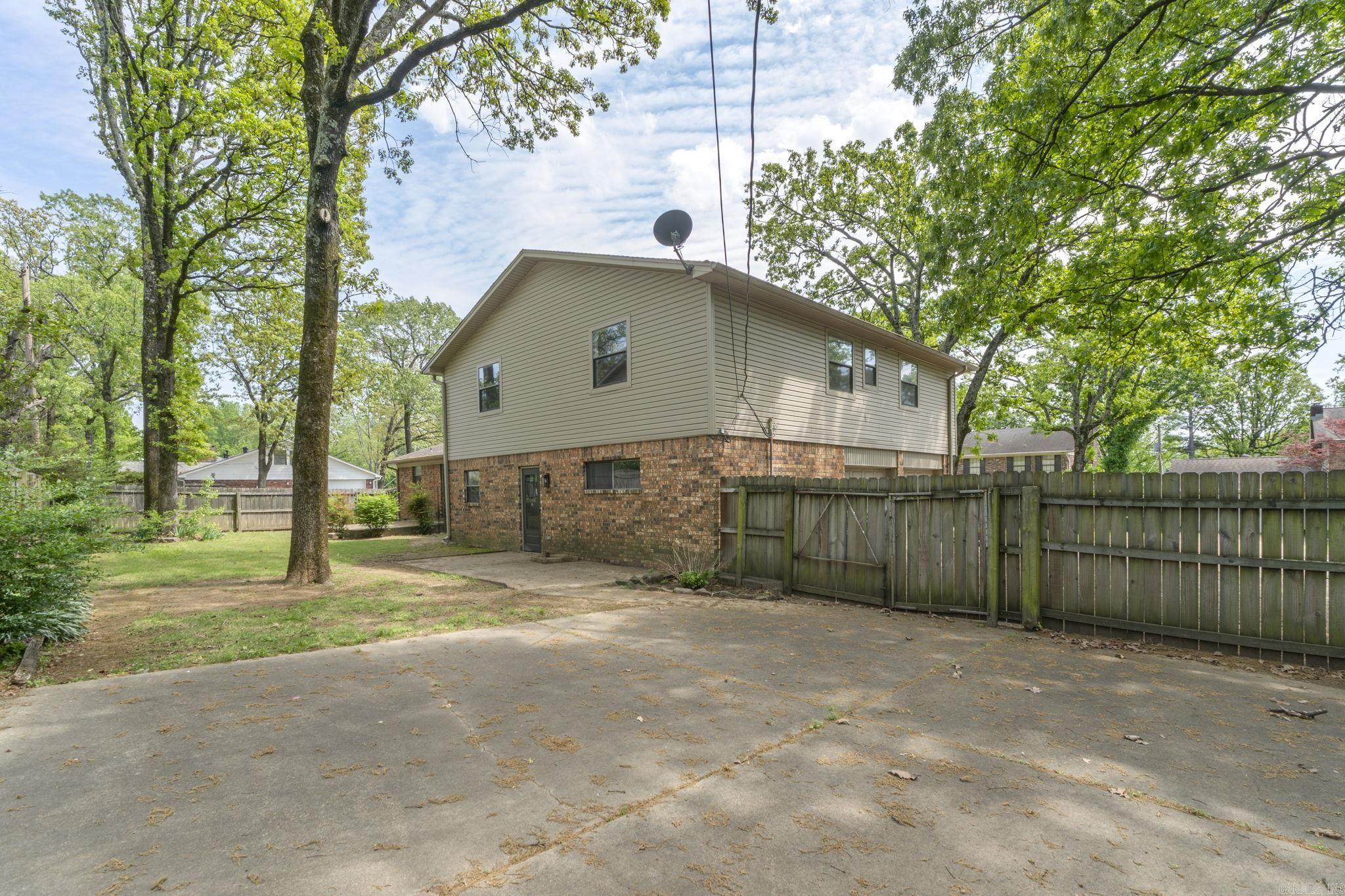 LAKEWOOD NE - Residential