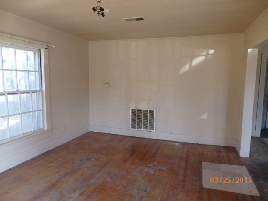 Great Opportunity.. 3 bedroom, 1 bath home in the heart of Jonesboro. Don't miss out on this great deal, won't last long!!