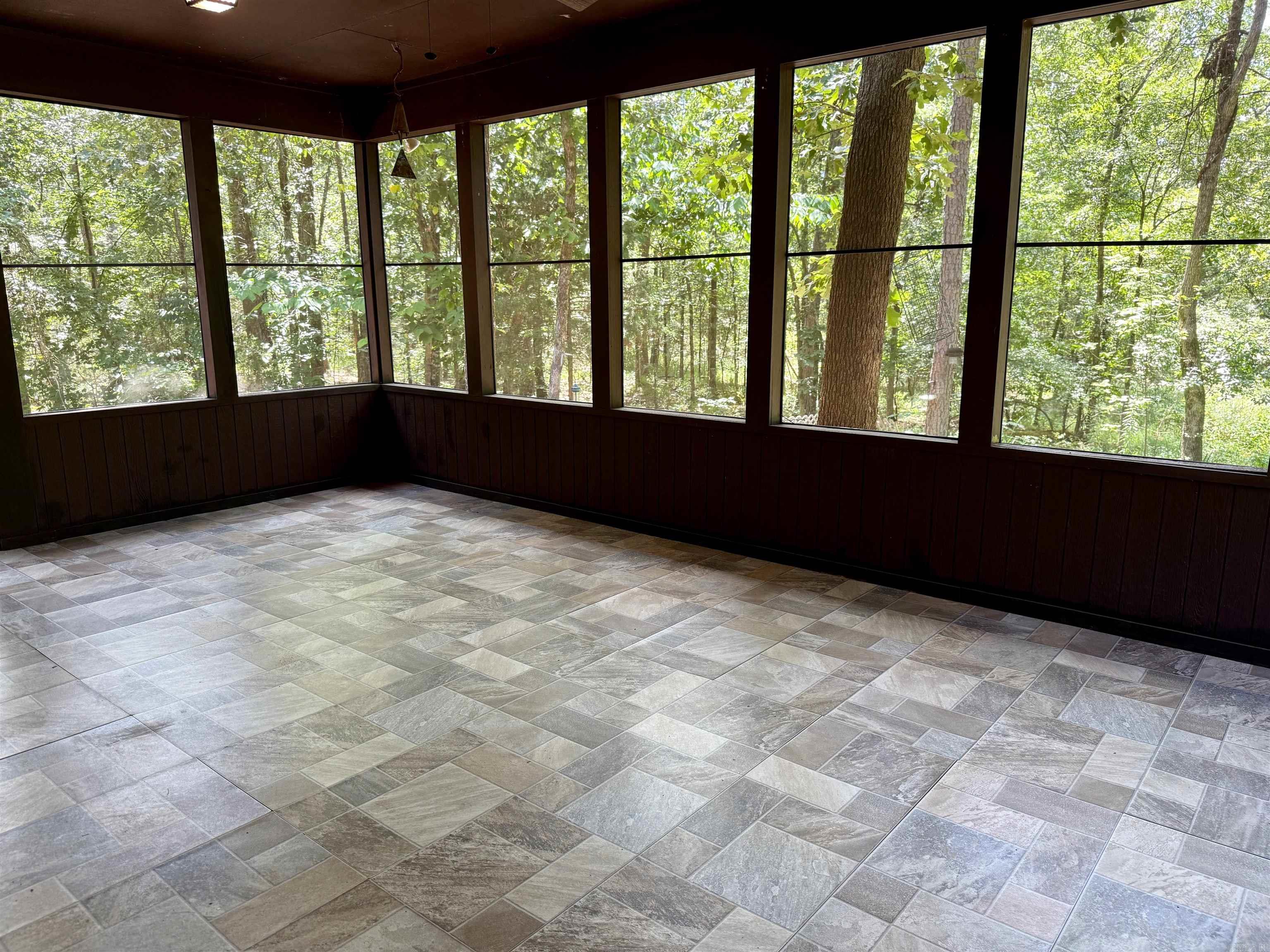 PINTUERERO - Residential