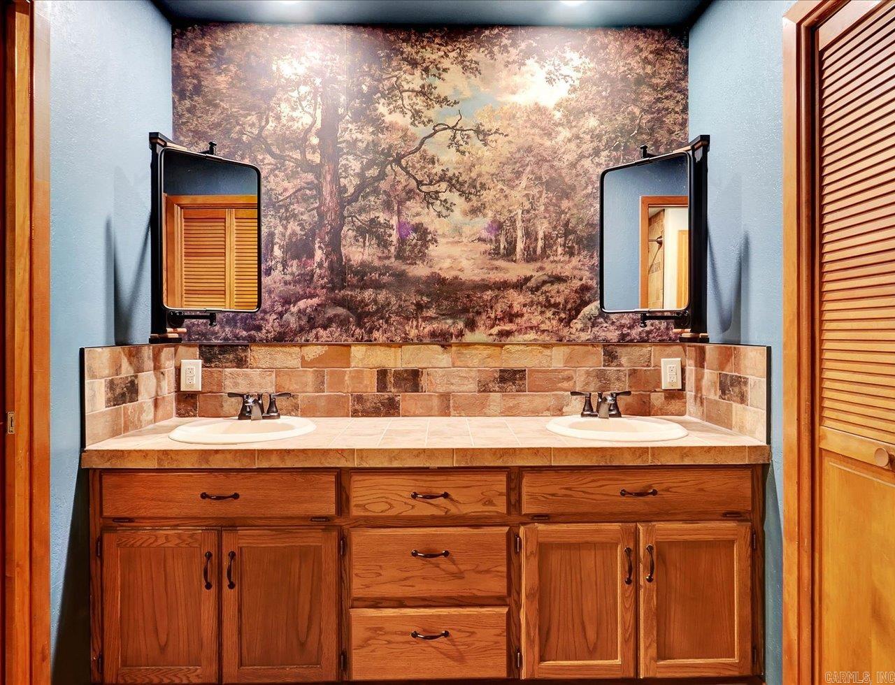 PINTUERERO - Residential