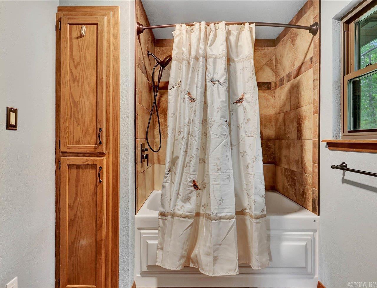 PINTUERERO - Residential