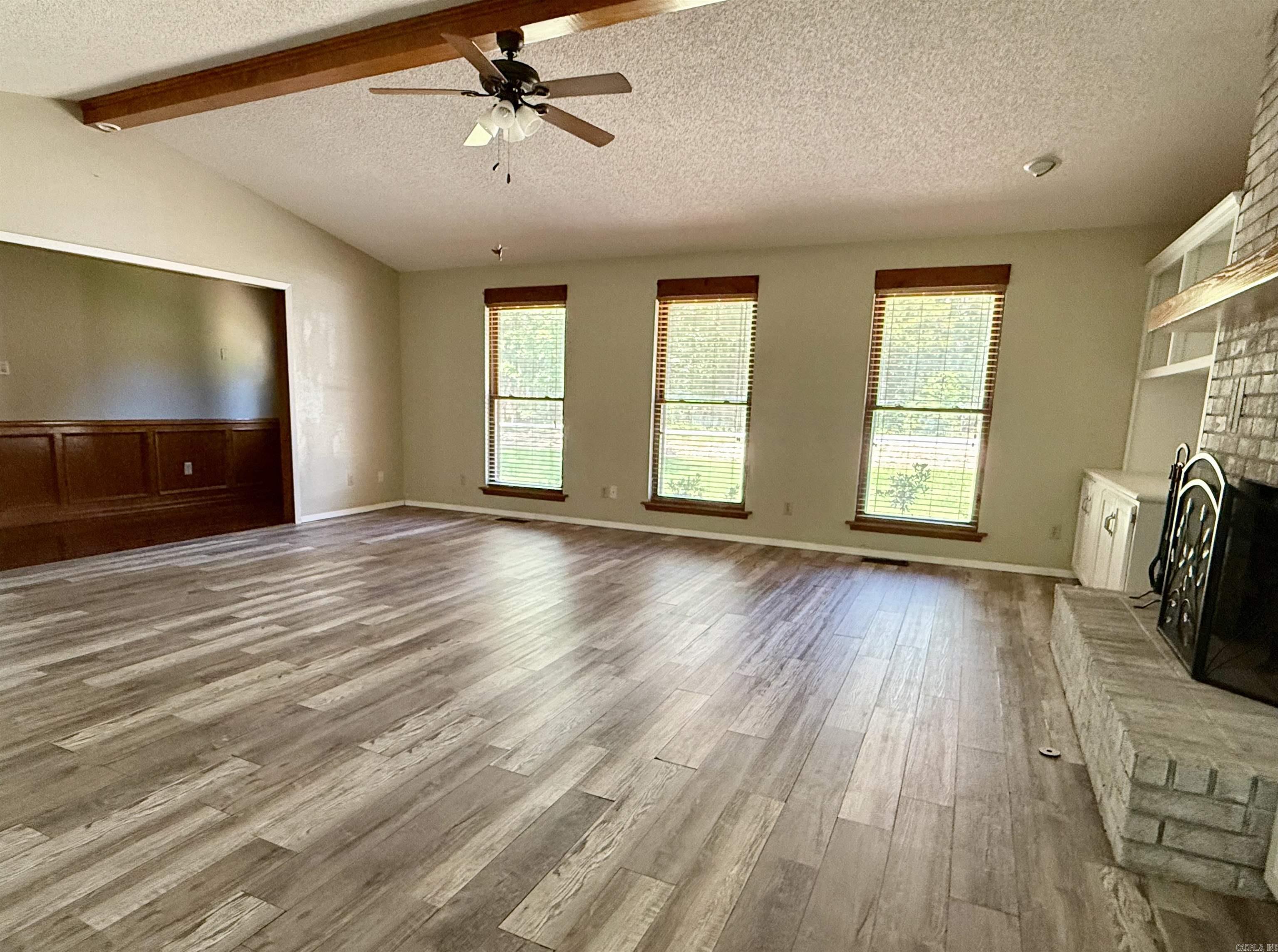 PINTUERERO - Residential