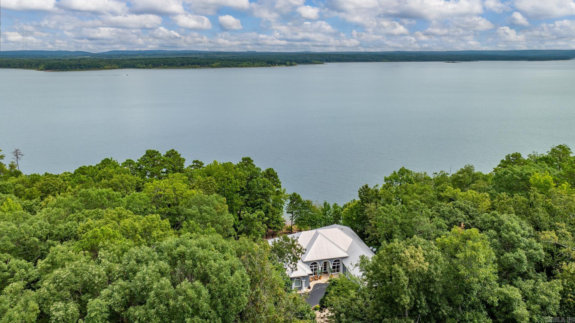 DIAMOND BLUFF ESTATES - Residential