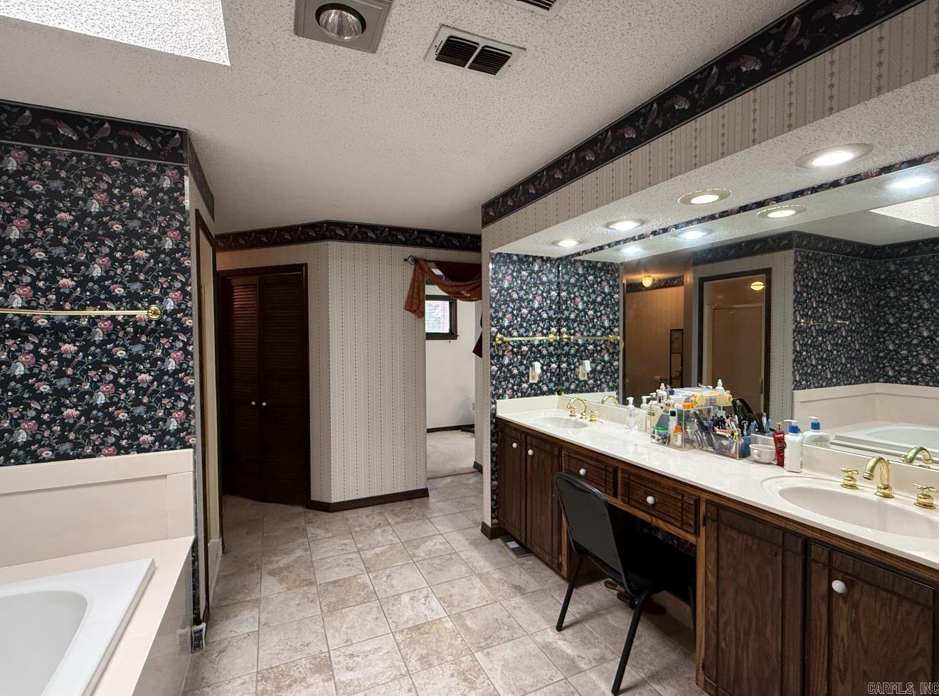 Mena Lake Incorporated - Residential