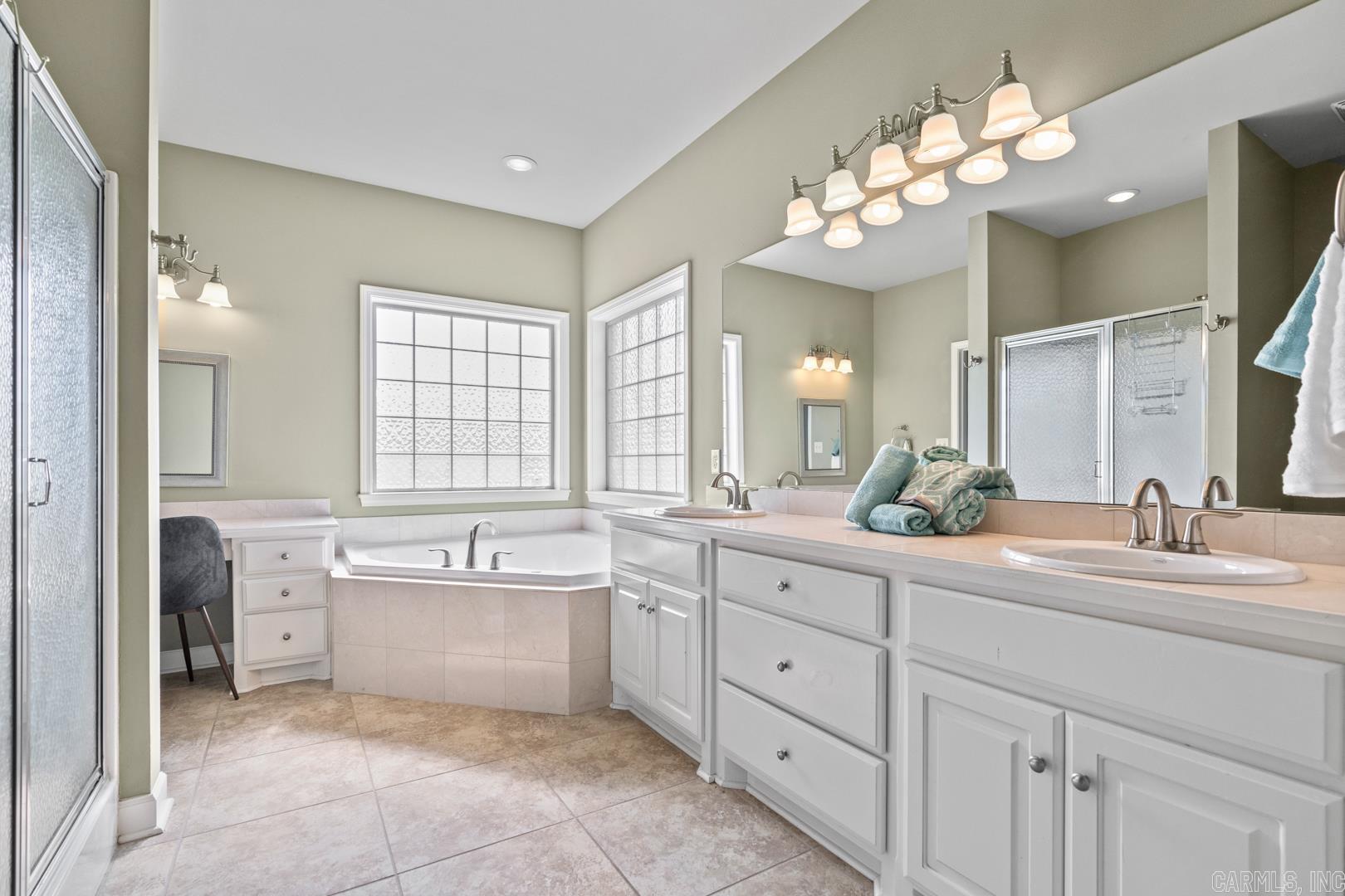 ASHLEY DOWNS - Residential