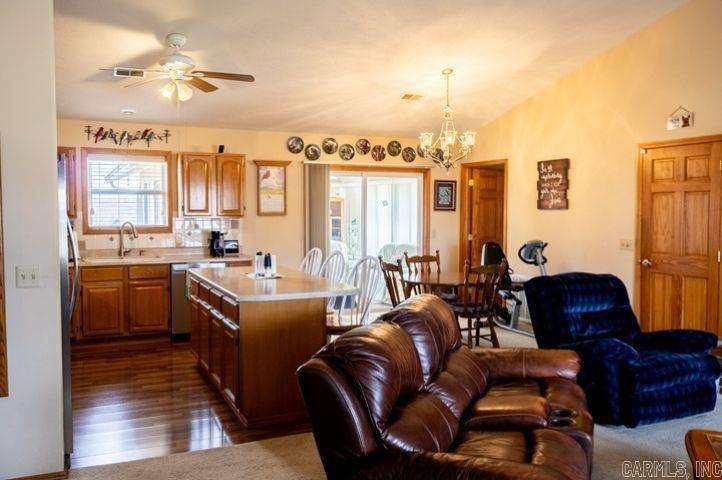 ARKANSAS ESTATES - Residential