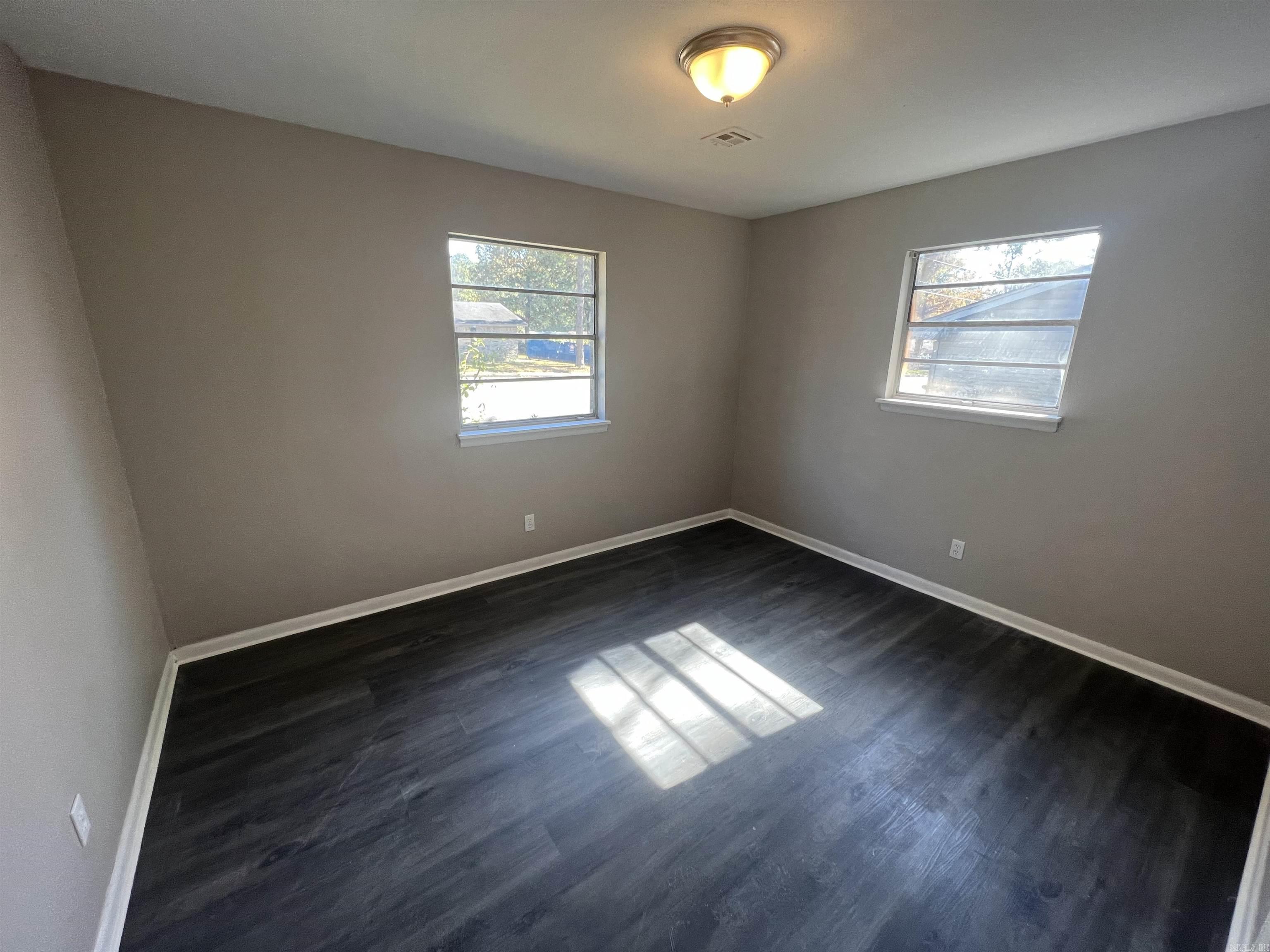 Burnelle Manor - Residential Lease