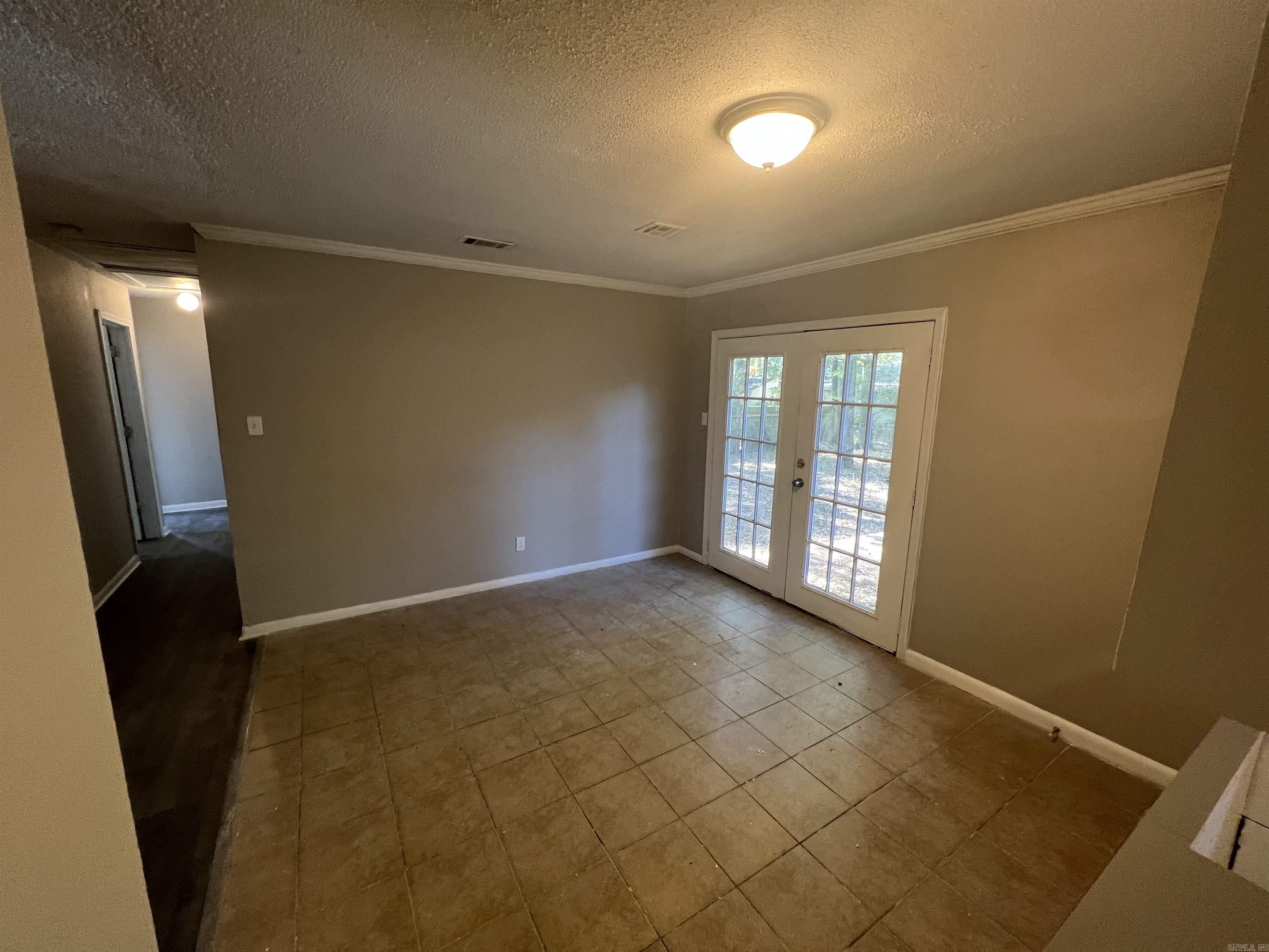 Burnelle Manor - Residential Lease