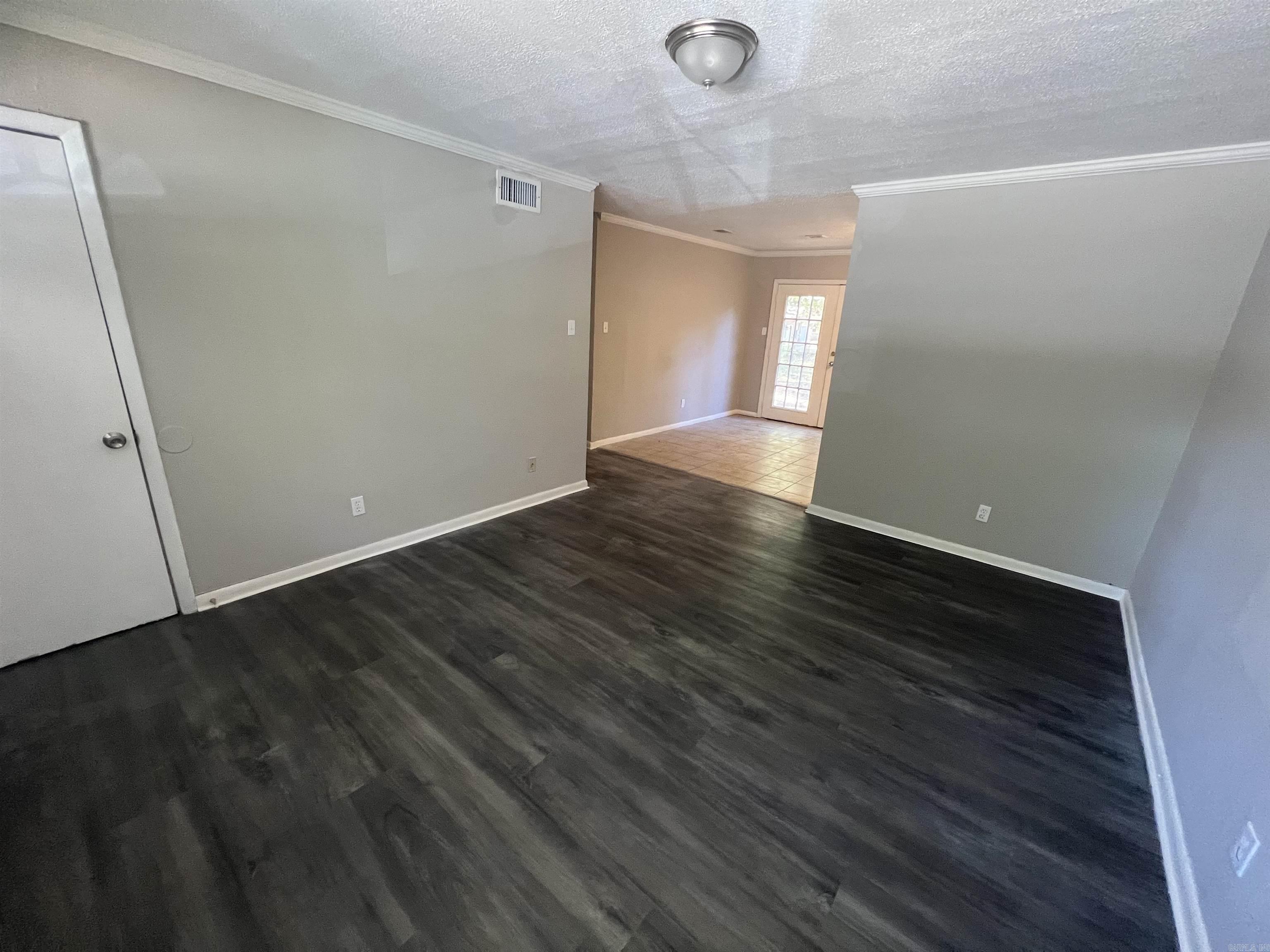 Burnelle Manor - Residential Lease