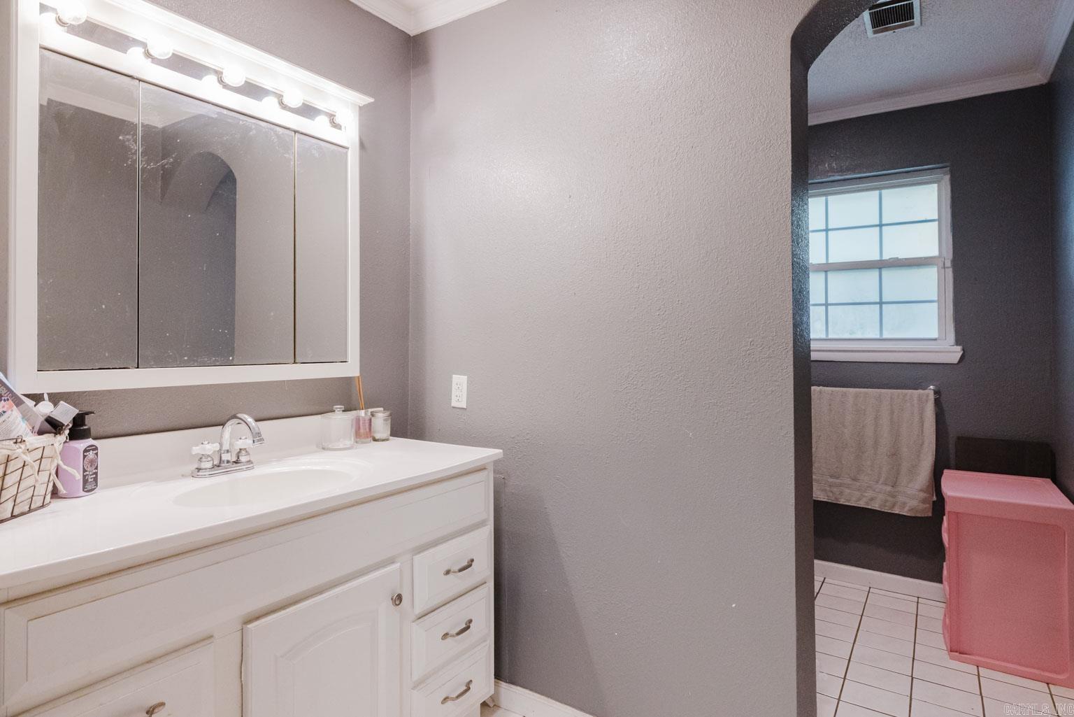 CUSHING MANOR - Residential