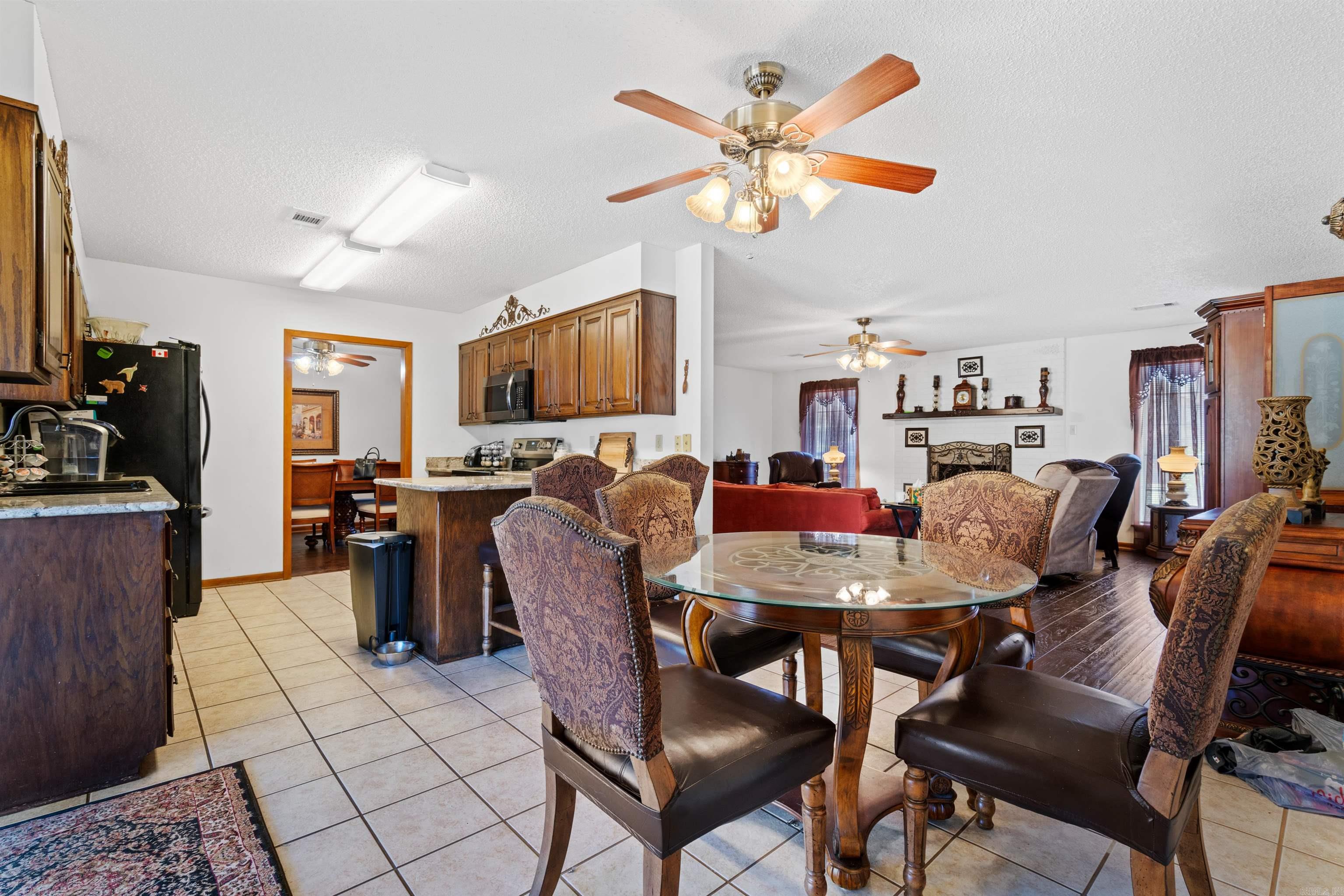 VILLAGE SOUTH - Residential