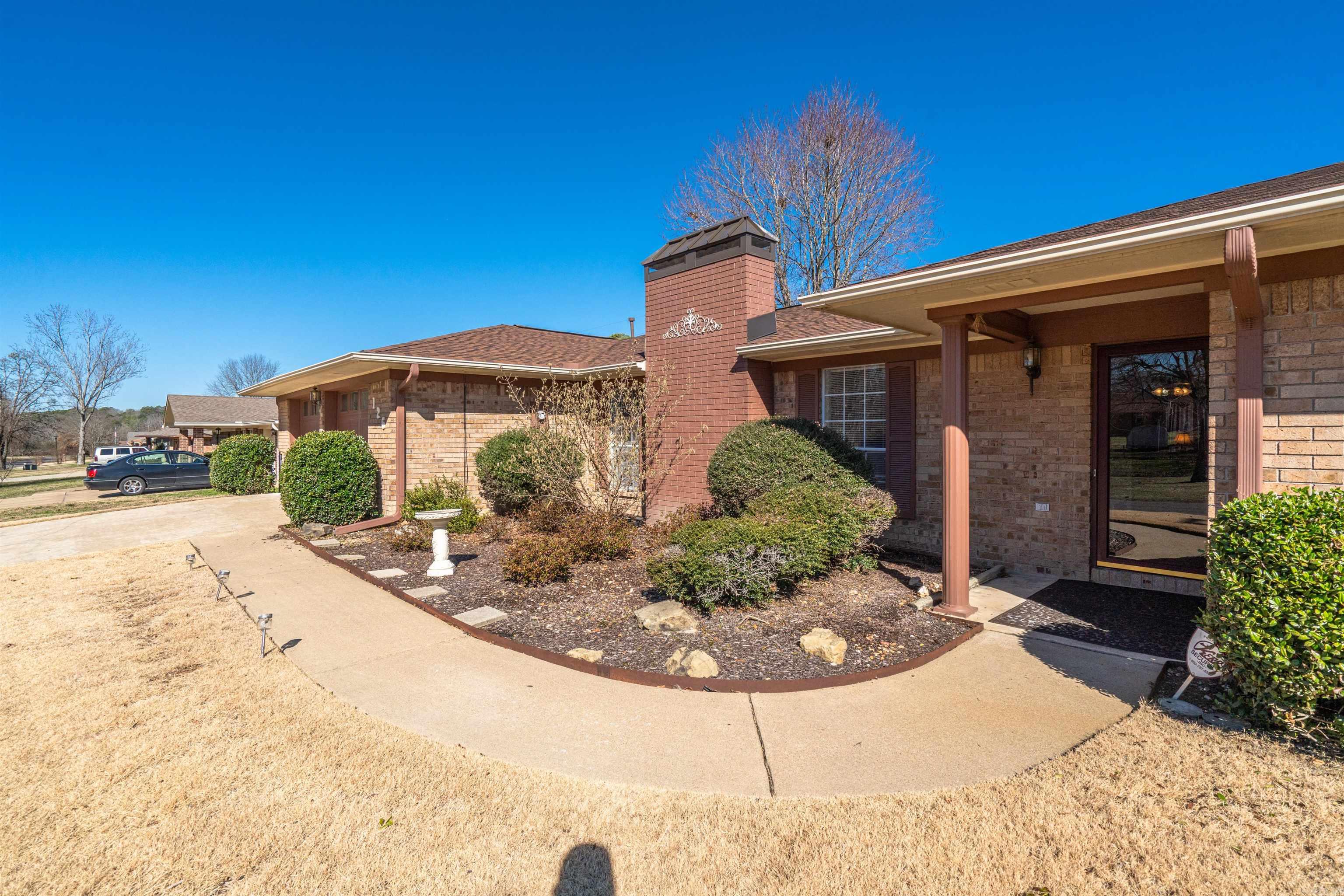 VILLAGE SOUTH - Residential