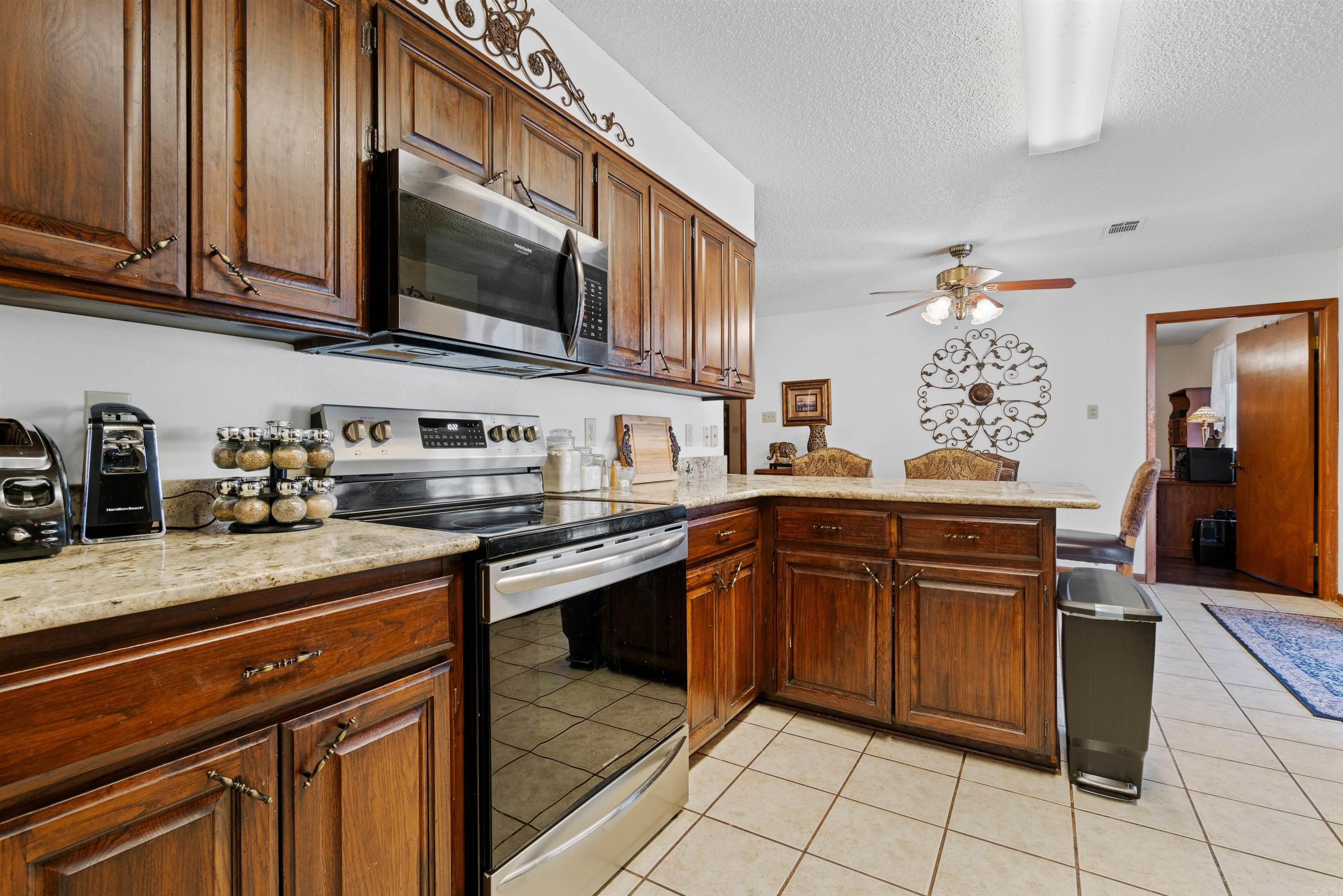 VILLAGE SOUTH - Residential