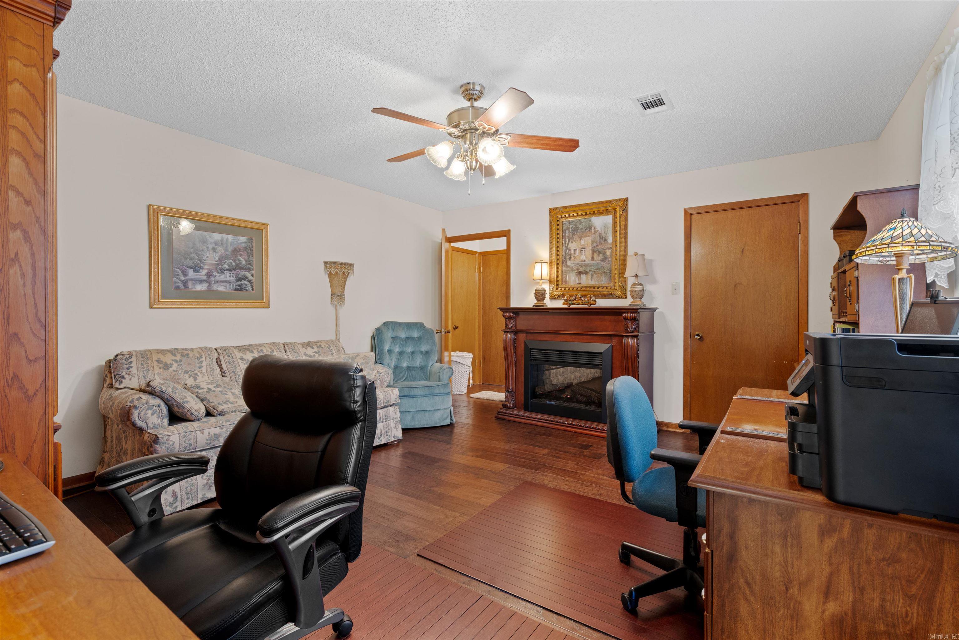 VILLAGE SOUTH - Residential