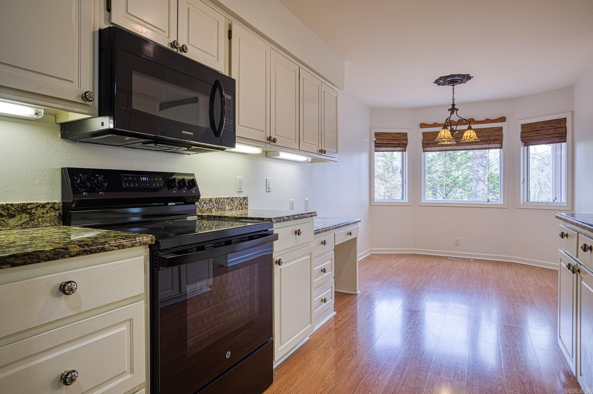 MAGELLAN COURTS - Residential