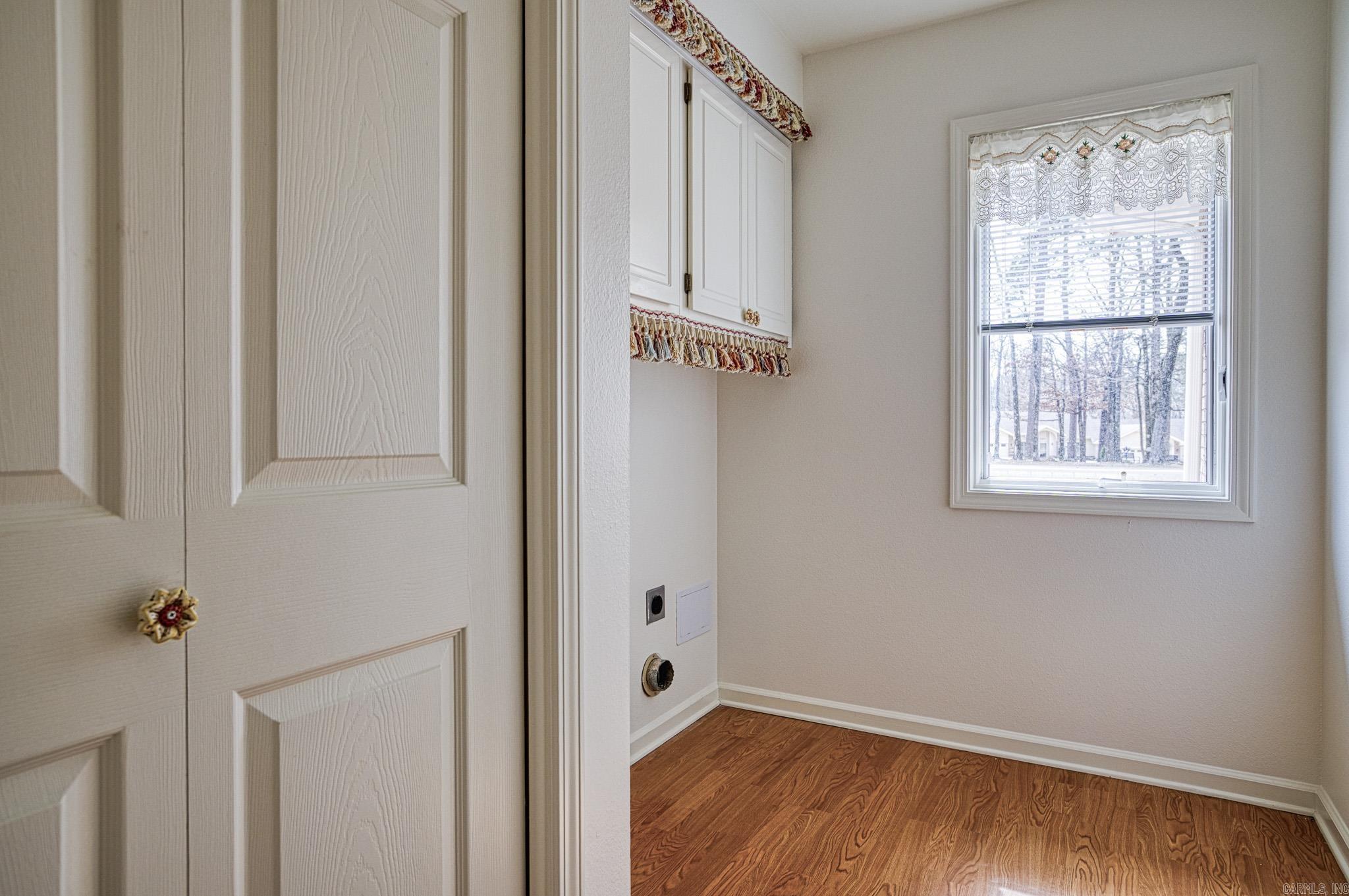 MAGELLAN COURTS - Residential