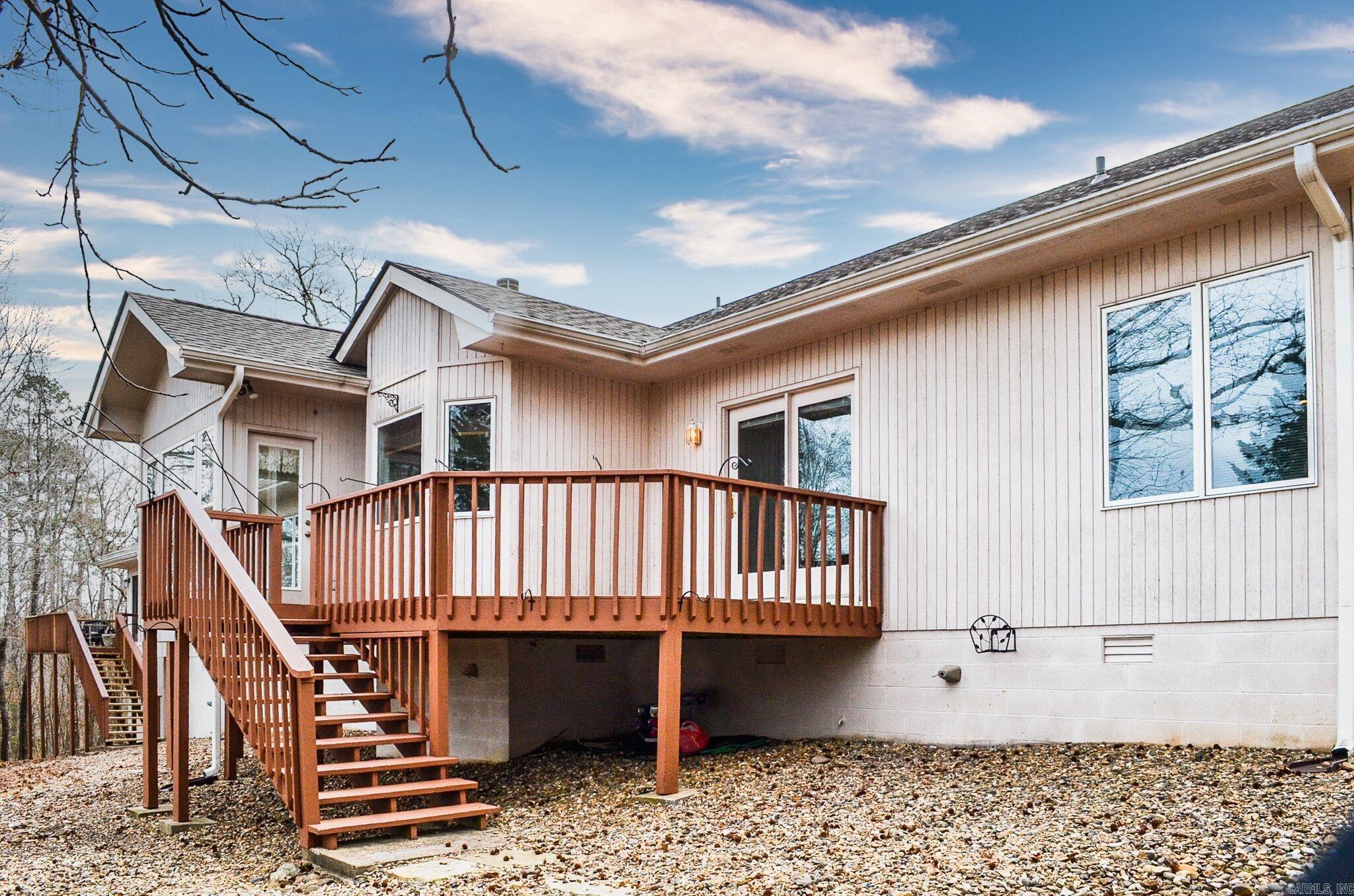 MAGELLAN COURTS - Residential