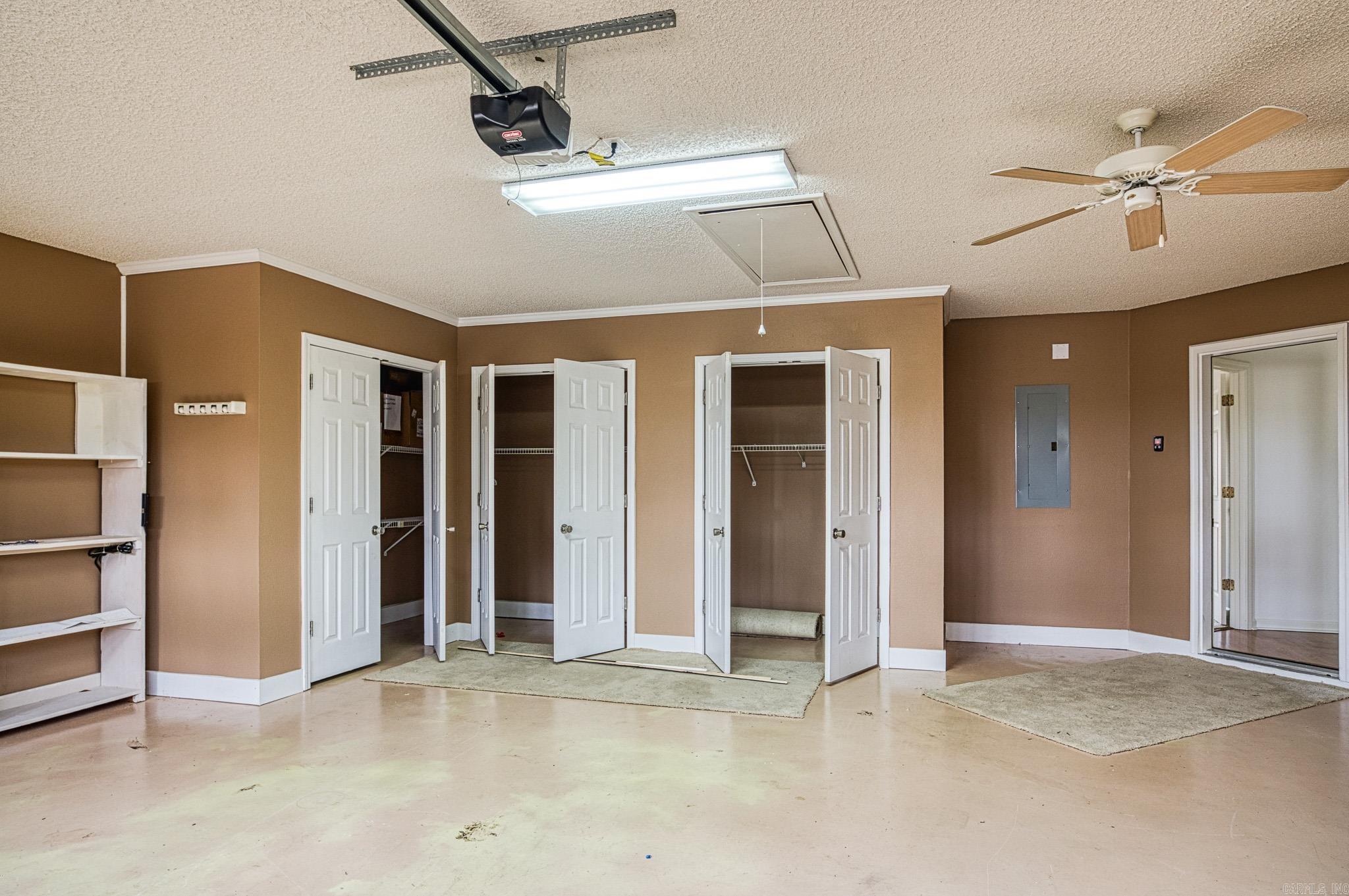 MAGELLAN COURTS - Residential