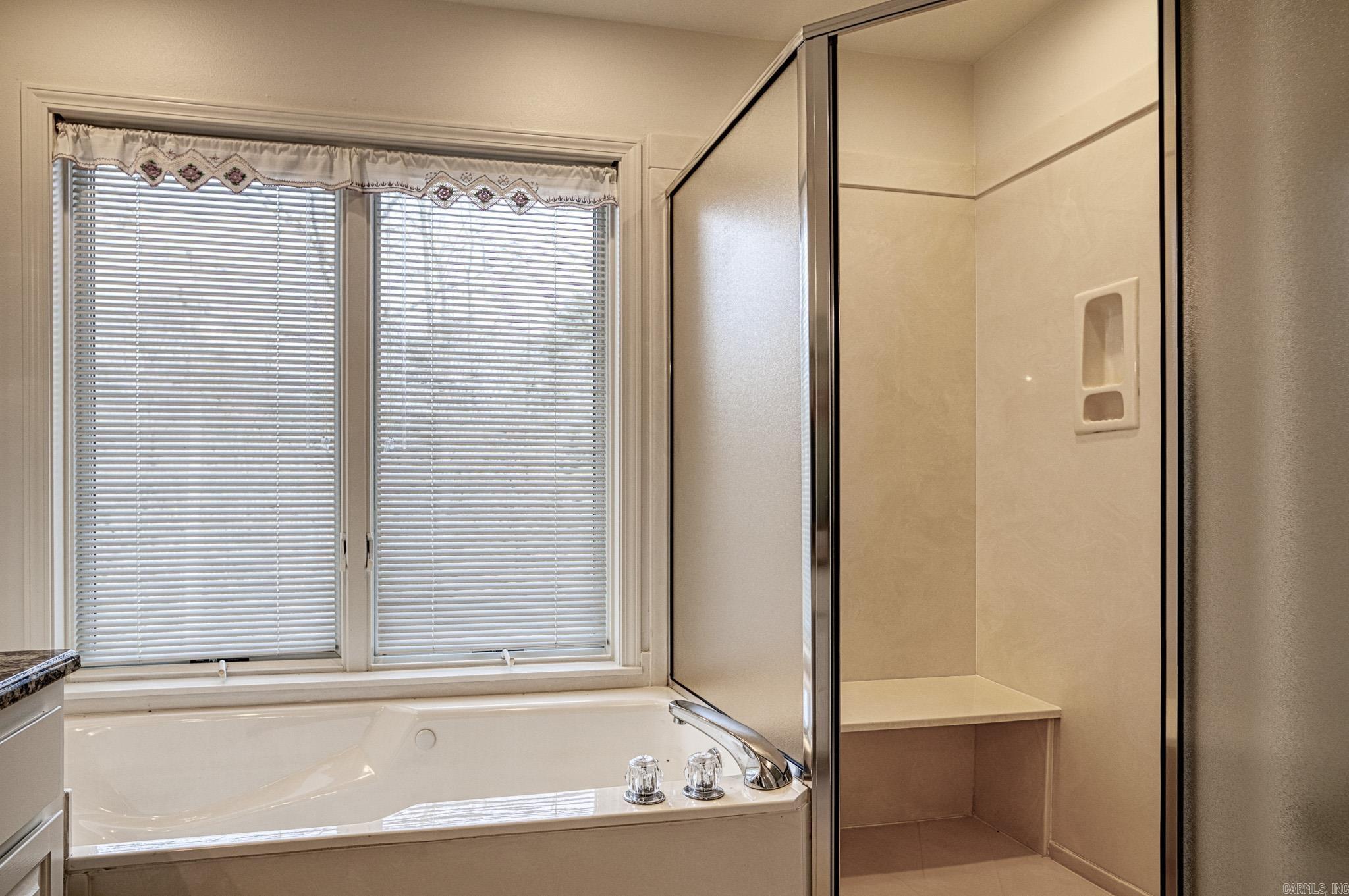 MAGELLAN COURTS - Residential