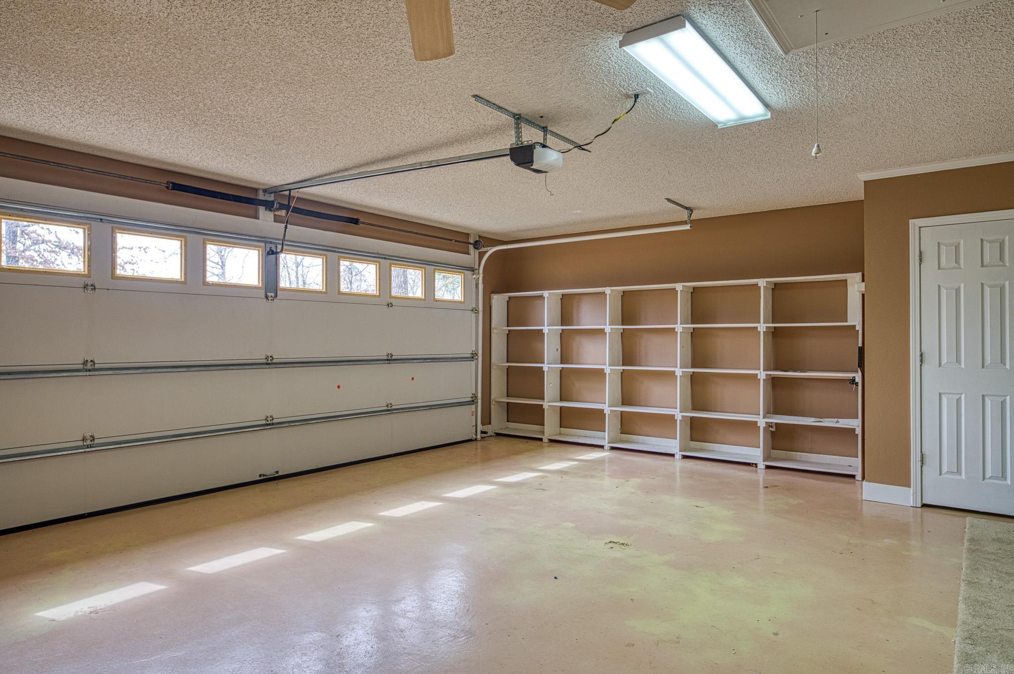 MAGELLAN COURTS - Residential